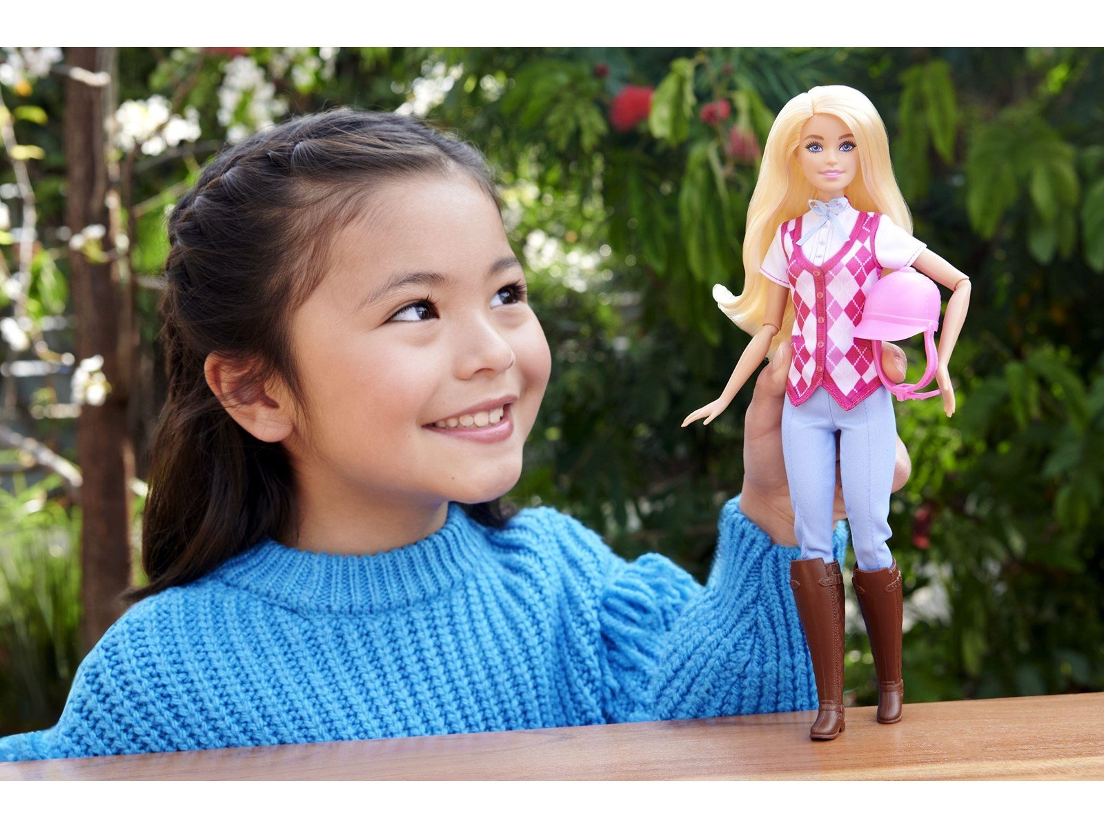 Barbie Mysteries: The Great Horse Chase  “Malibu” Doll With Riding Clothes & Accessories