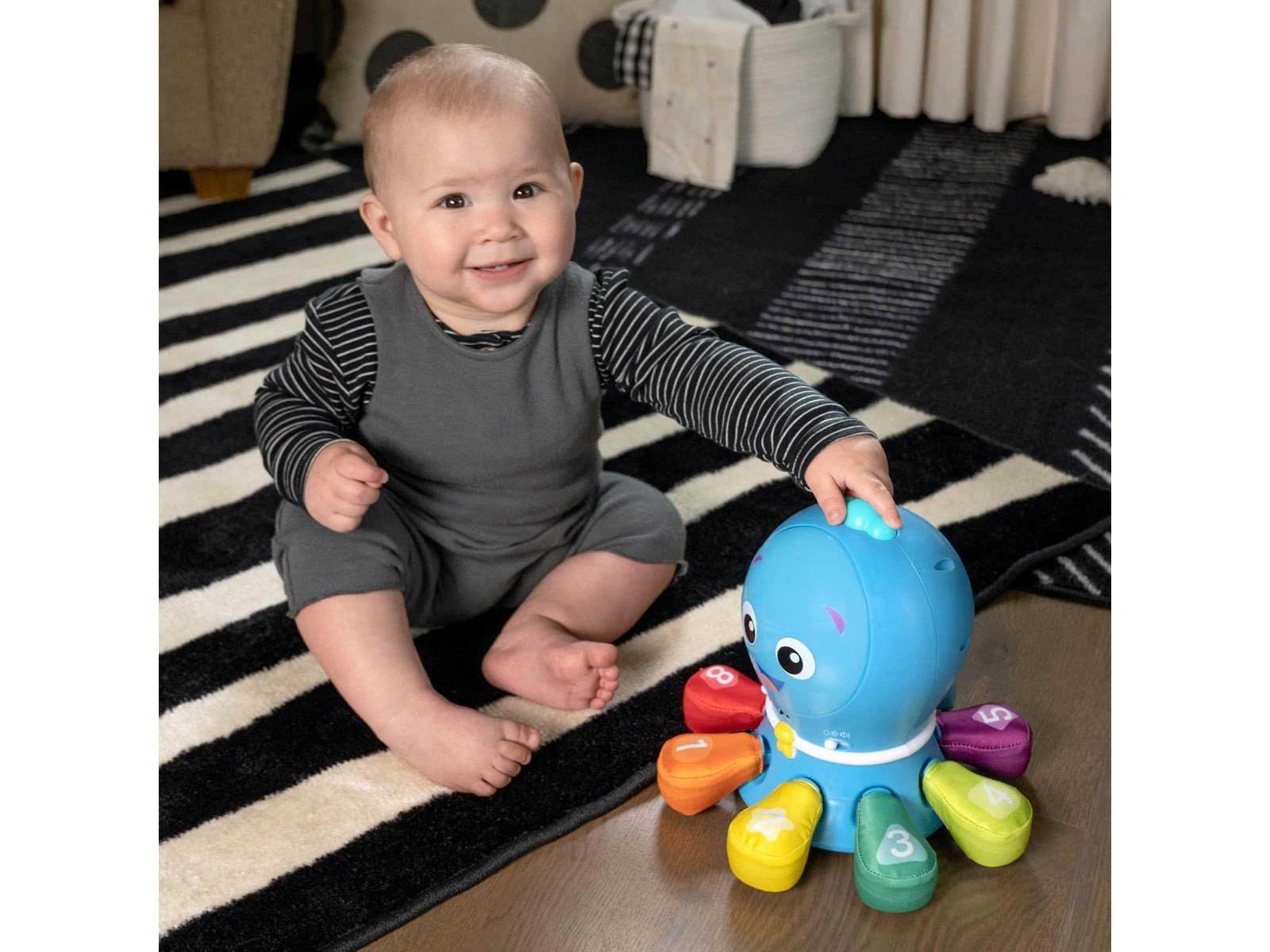 Baby Einstein 4-in-1 Crawl & Chase Pal Go Opus Go™