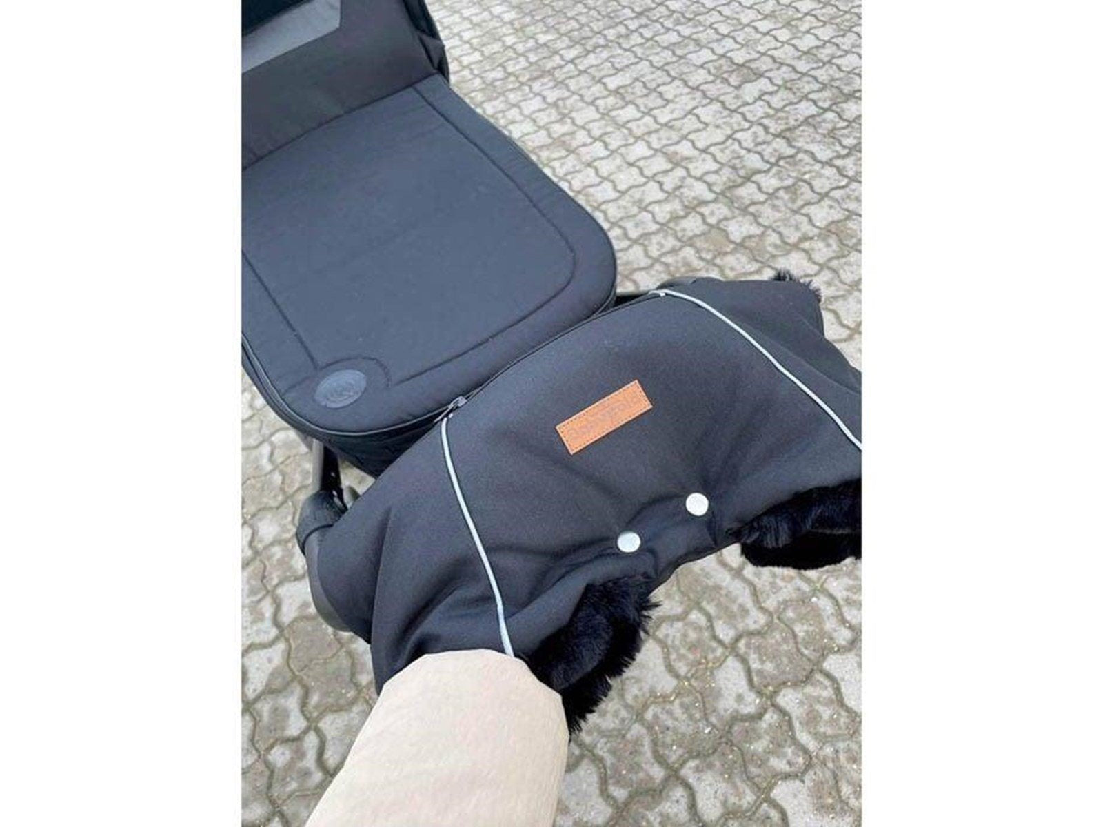 Babytrold Hand Muff - Black