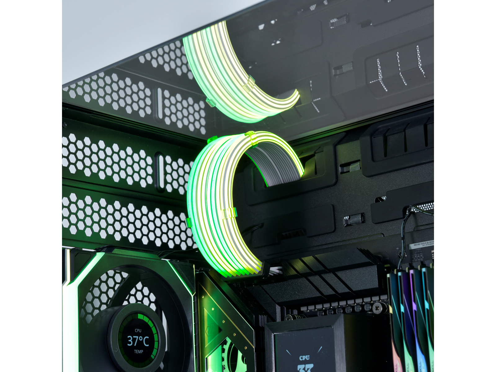 Lian Li Strimer Wireless CPU 2×8-PIN