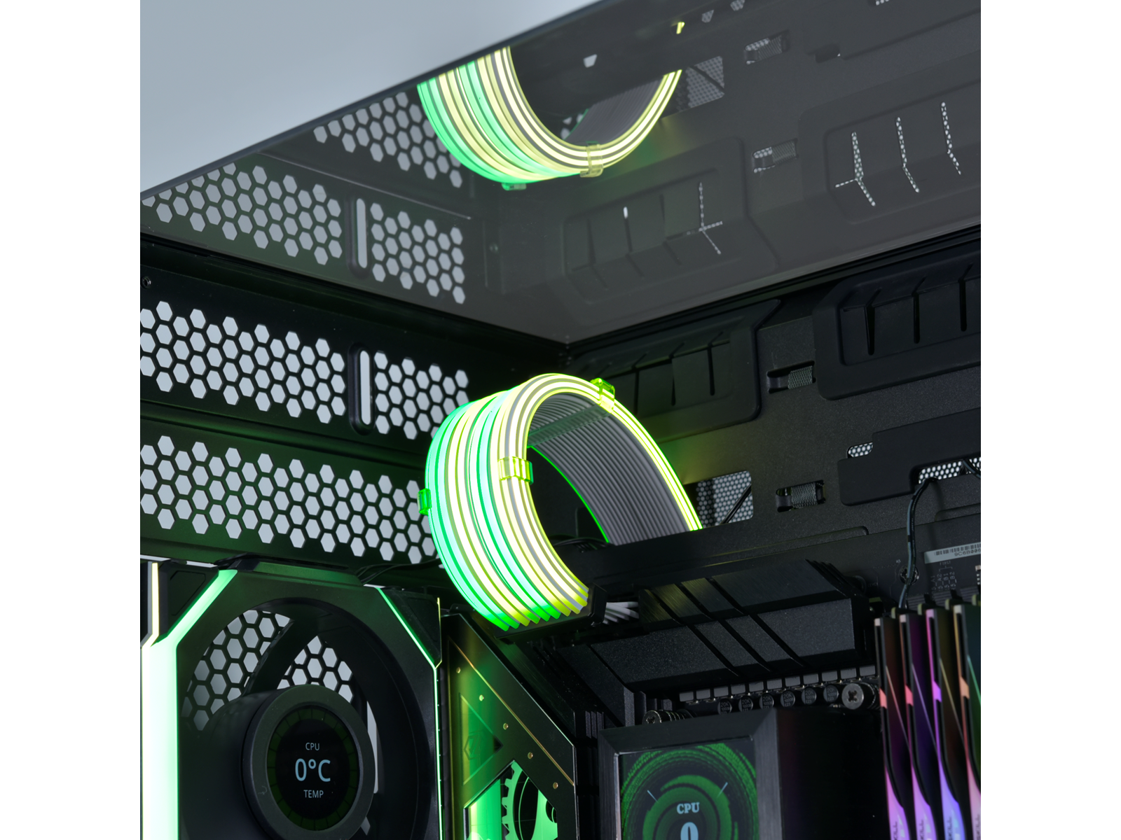 Lian Li Strimer Wireless CPU 2×8-PIN