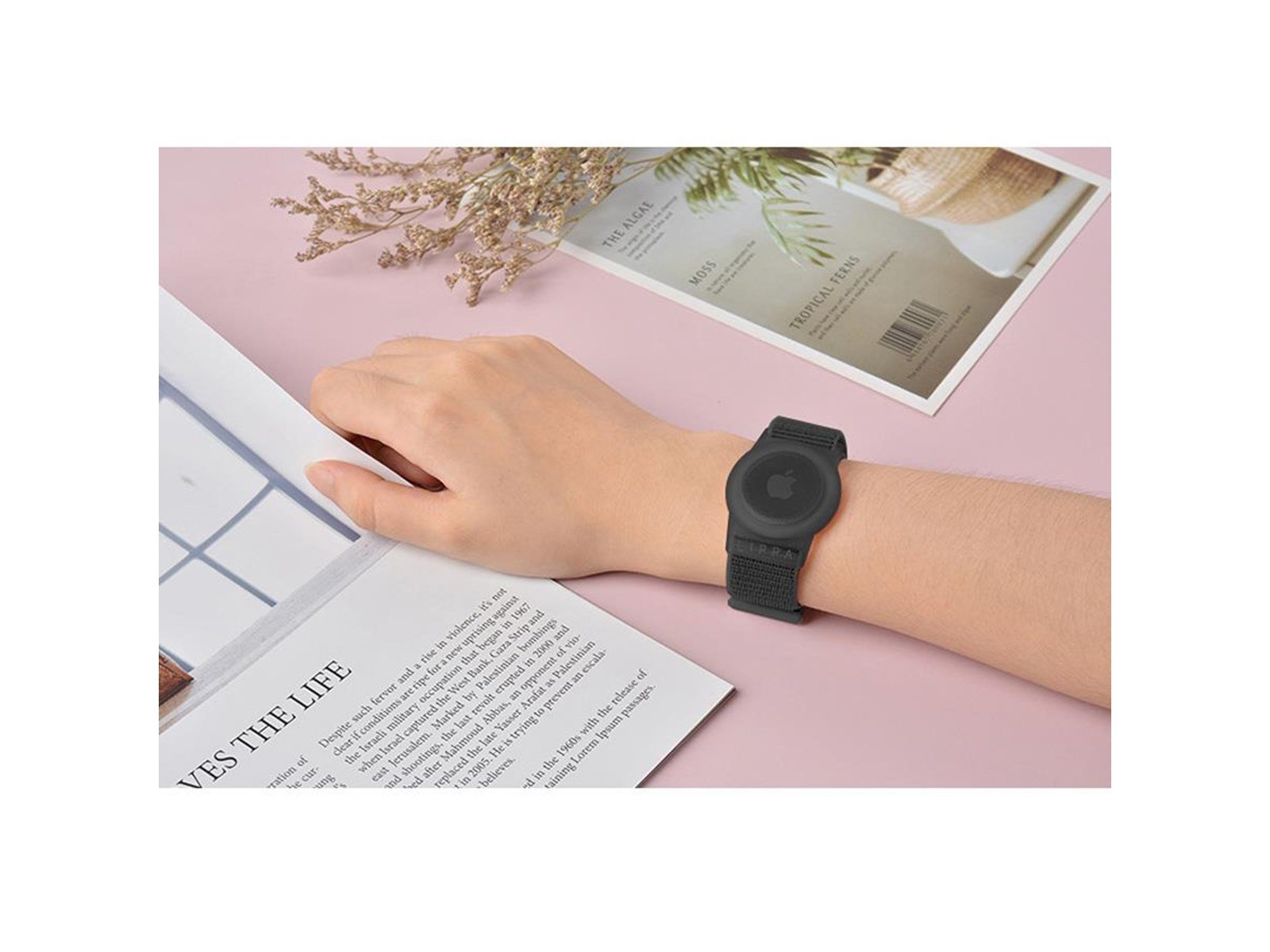 Lippa Nylon Wristband for AirTag and Smart Finder – Black