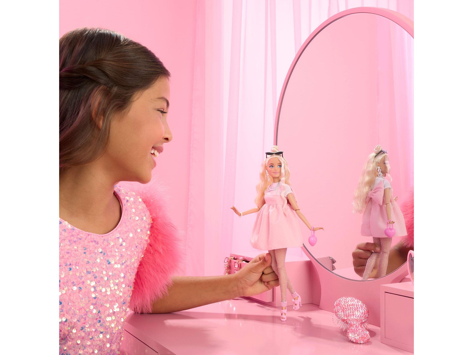 Barbie Deluxe Style Doll Bow Blonde