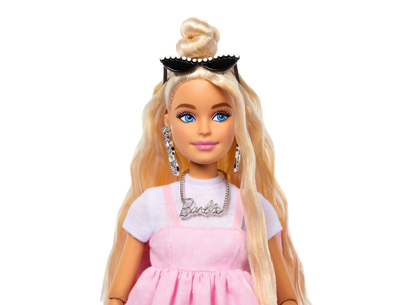 Barbie Deluxe Style Doll Bow Blonde