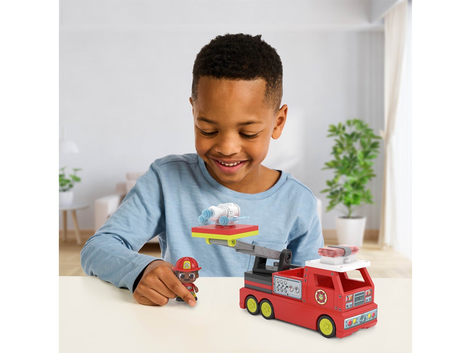 Tile Town Firetruck Magnetic Tiles Building Vehicle Playset 11 pcs