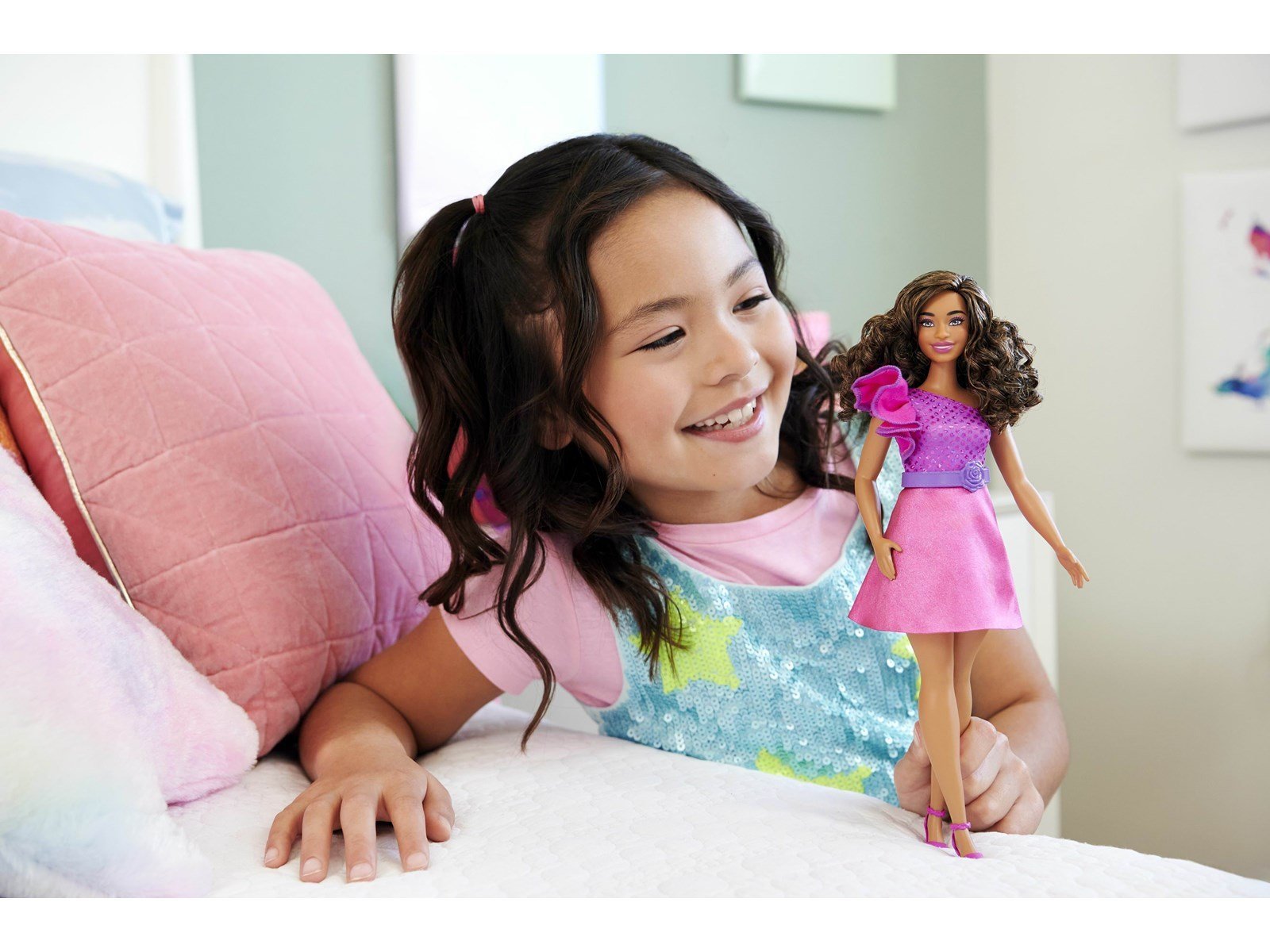 Barbie Fashionistas Doll 225 Curvy With Brown Hair