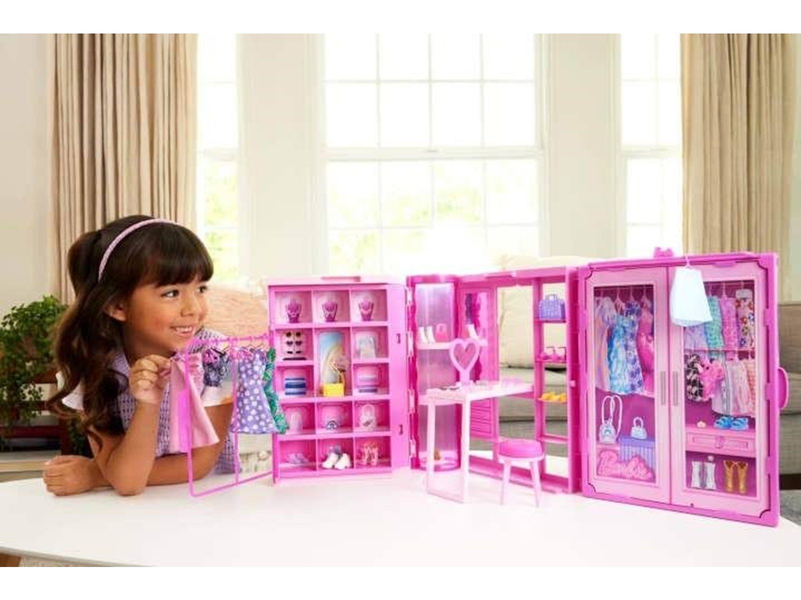 Barbie Dream Closet Toy Playset With Clothes & Accessories