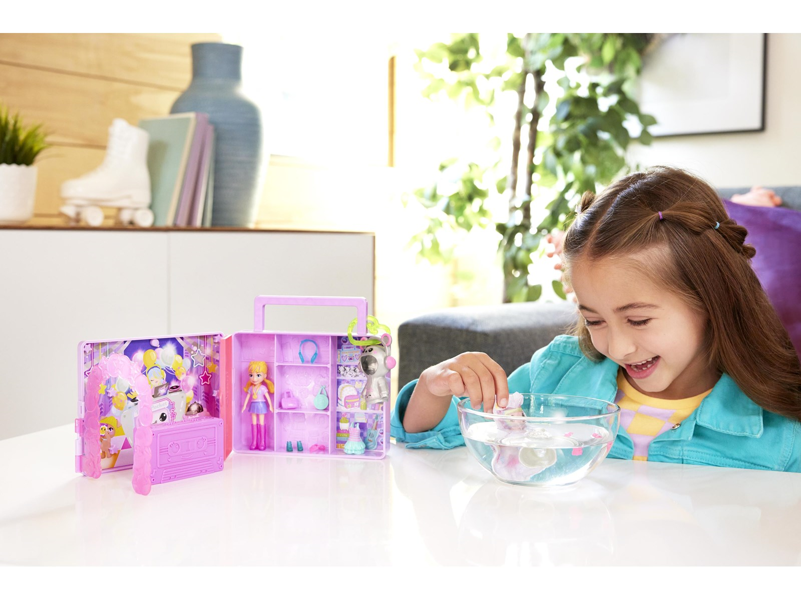 Polly Pocket Disco Dance Fashion Reveal Playset