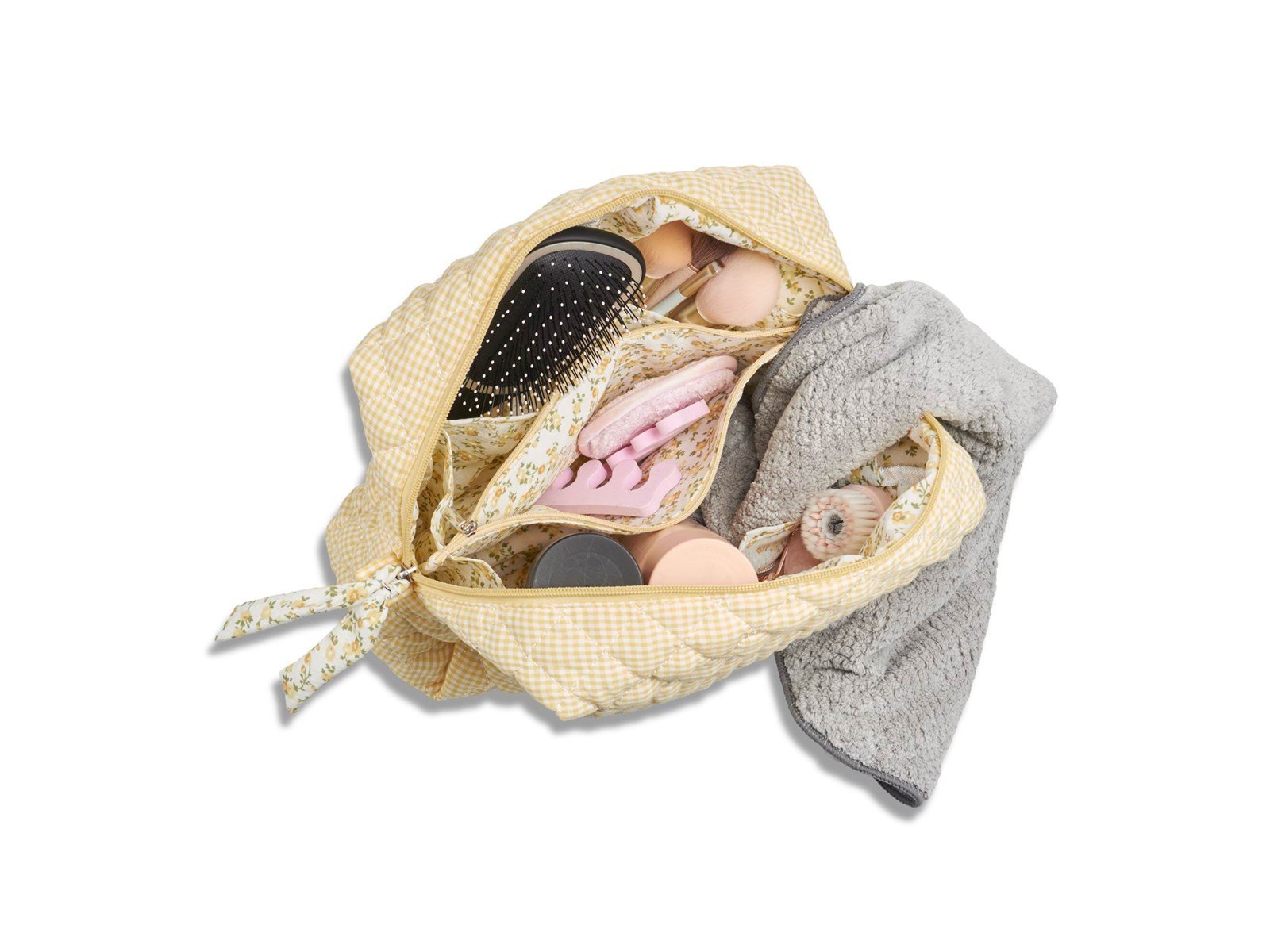 Karen Large toiletry bag in yellow checkered quilt