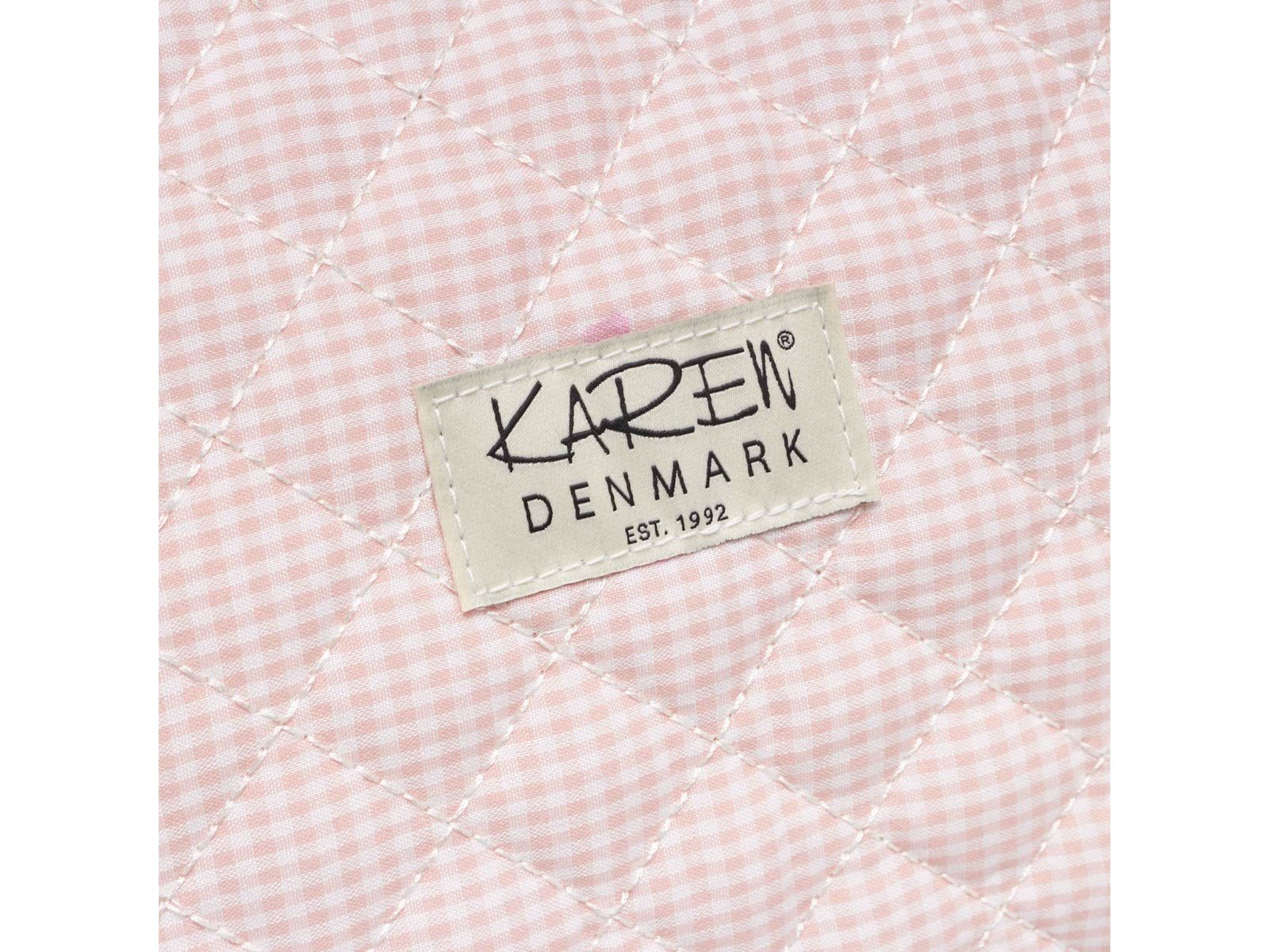Karen Large toiletry bag in pink checkered quilt