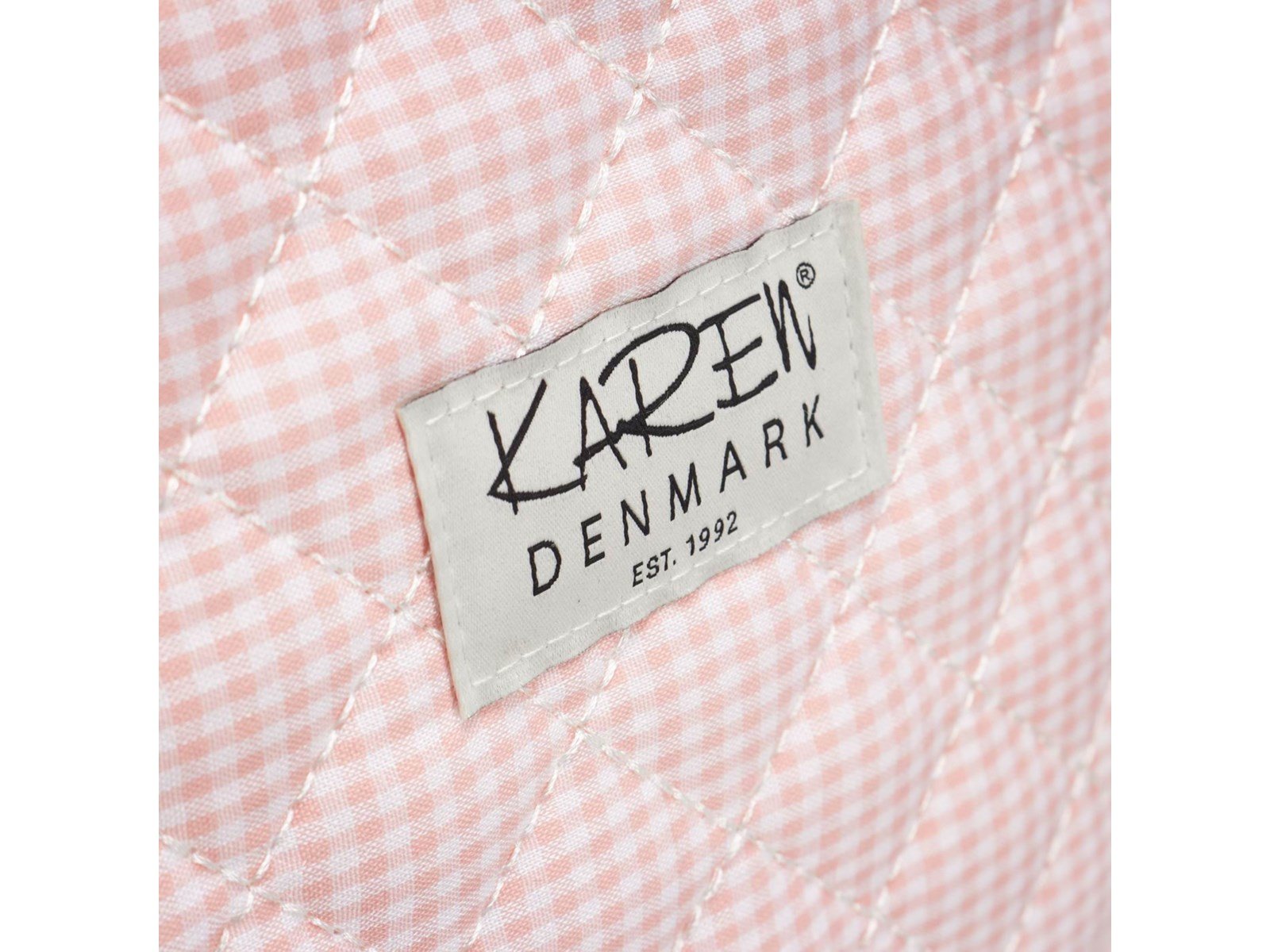 Karen Large toiletry bag with handle in pink checkered quilt