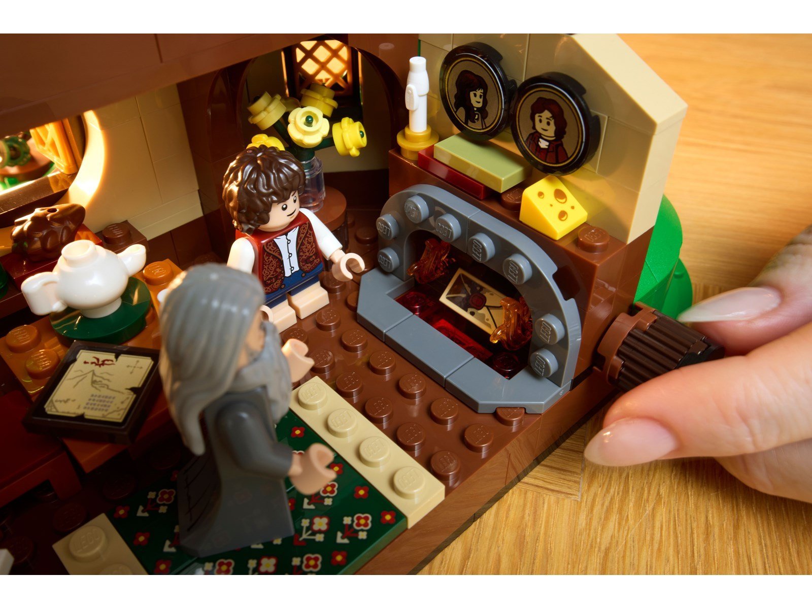 LEGO Icons 10354 Der Herr der Ringe: Das Auenland