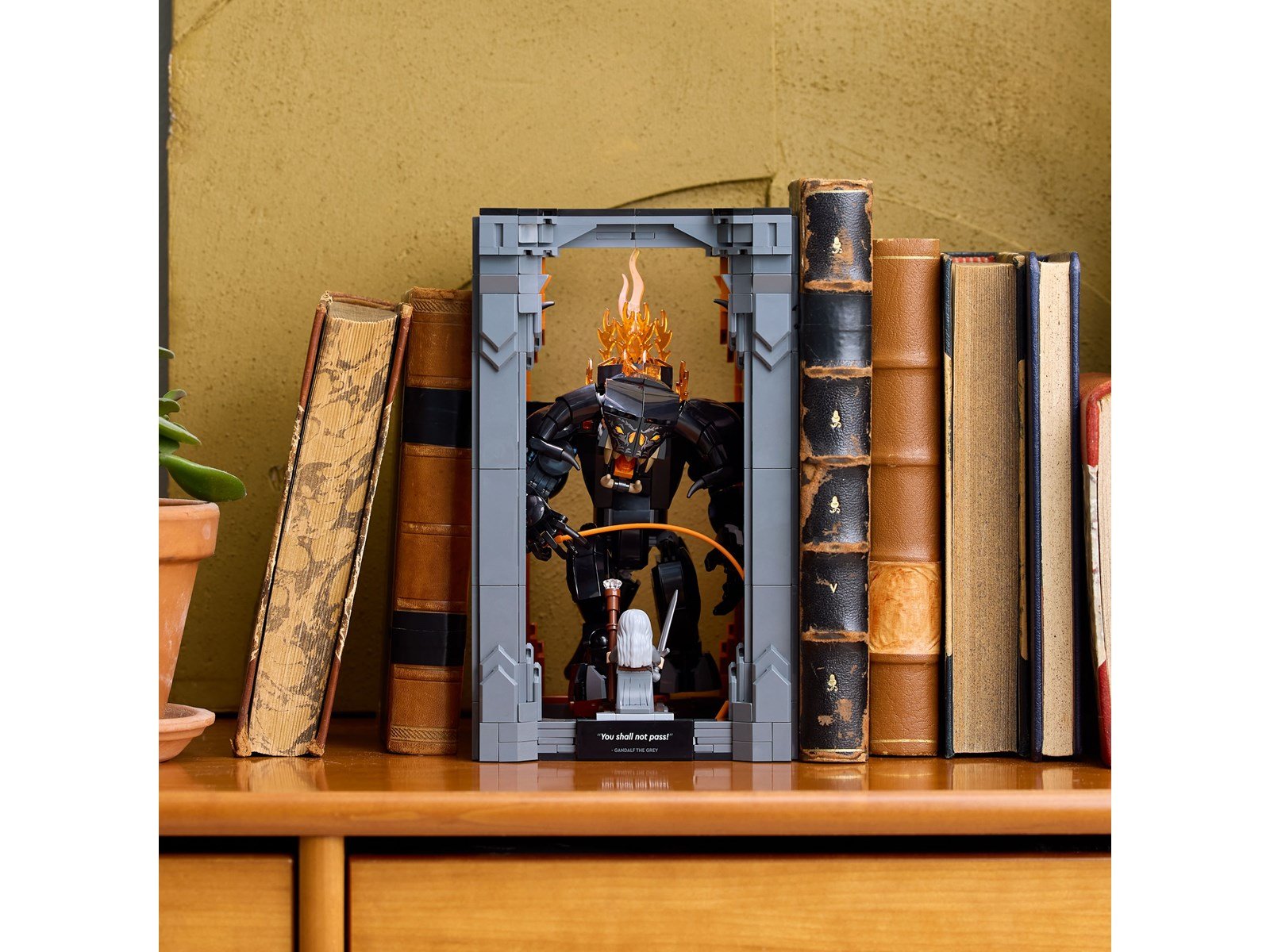 LEGO Icons 10367 Der Herr der Ringe: Balrog™ Bücherstütze