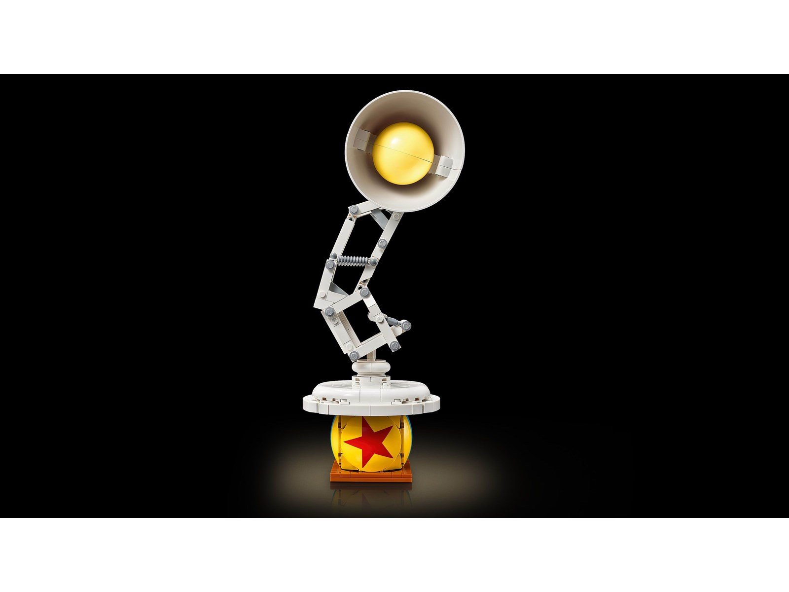 LEGO Ideas 21357 Disney Pixar Luxo Jr.
