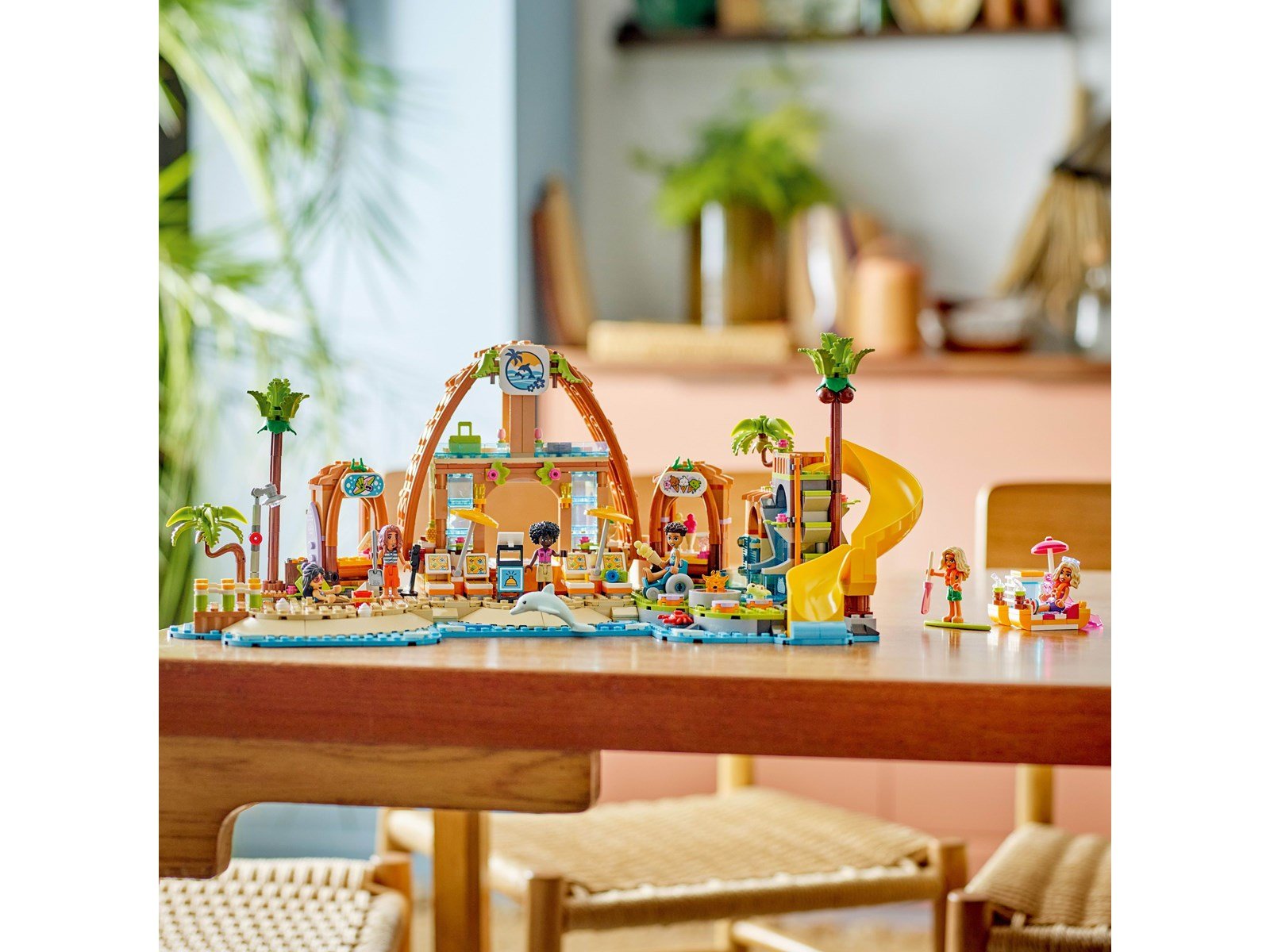 LEGO Friends 42673 Familienurlaub im Strandresort