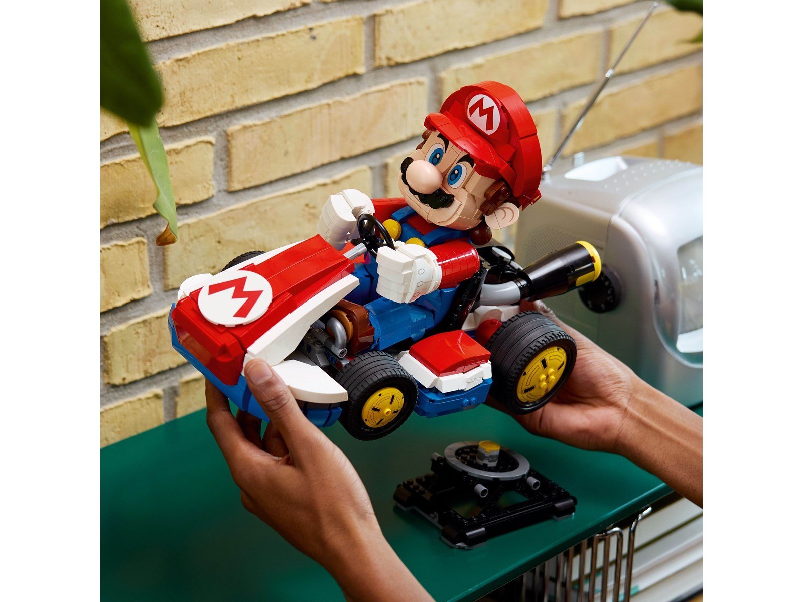 LEGO Super Mario 72037 Mario Kart™: Mario & Standard-Kart