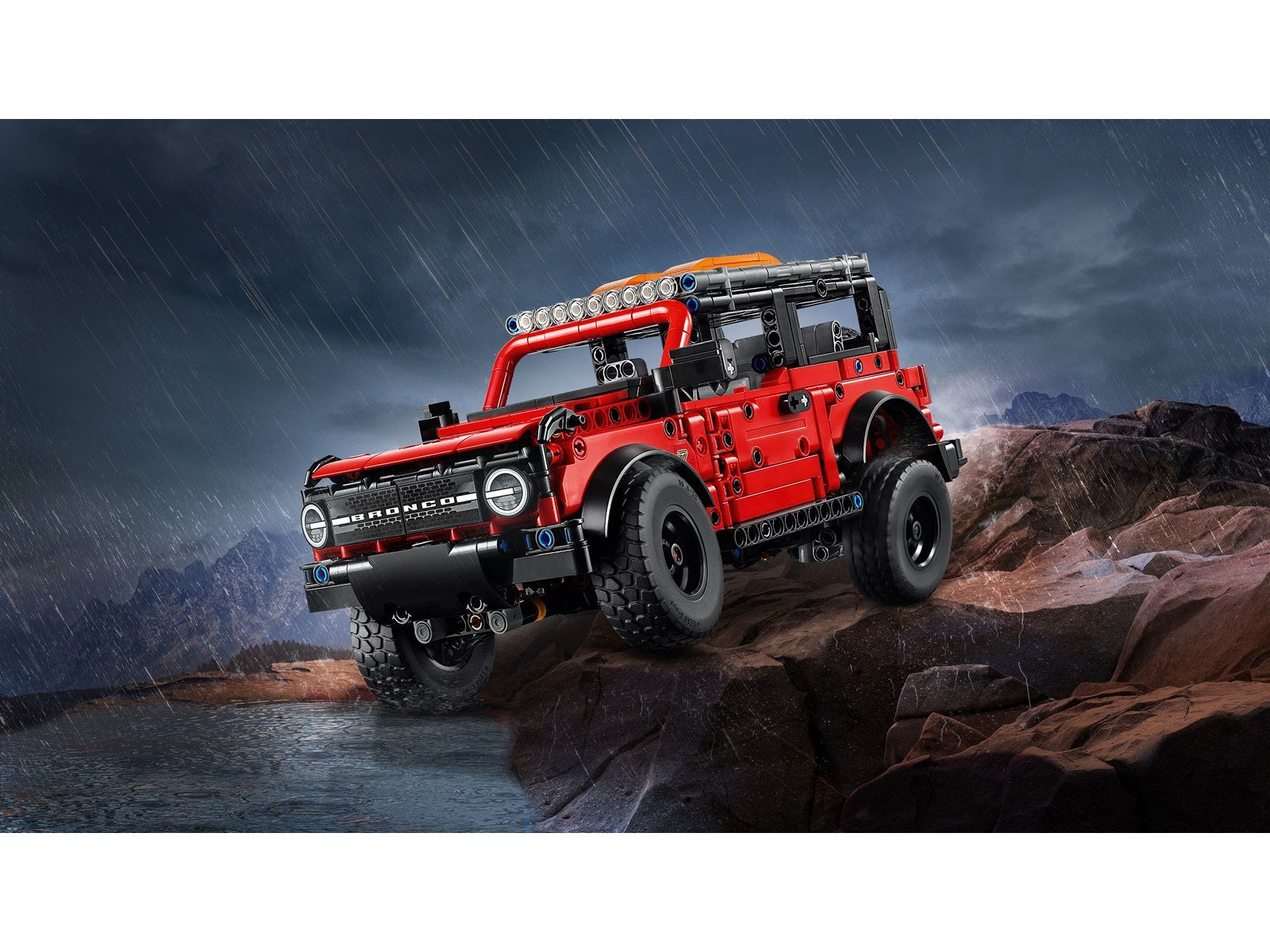 LEGO Technic 42213 Ford Bronco® Offroader