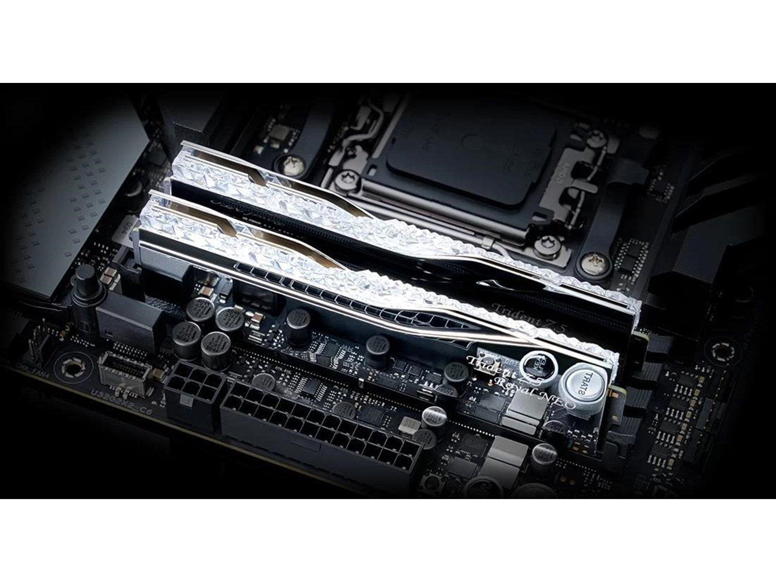 G.Skill Trident Z5 Royal Neo RGB DDR5-6000 - 48GB - CL28 - Dual Channel (2 pcs) - AMD EXPO - Silber mit RGB