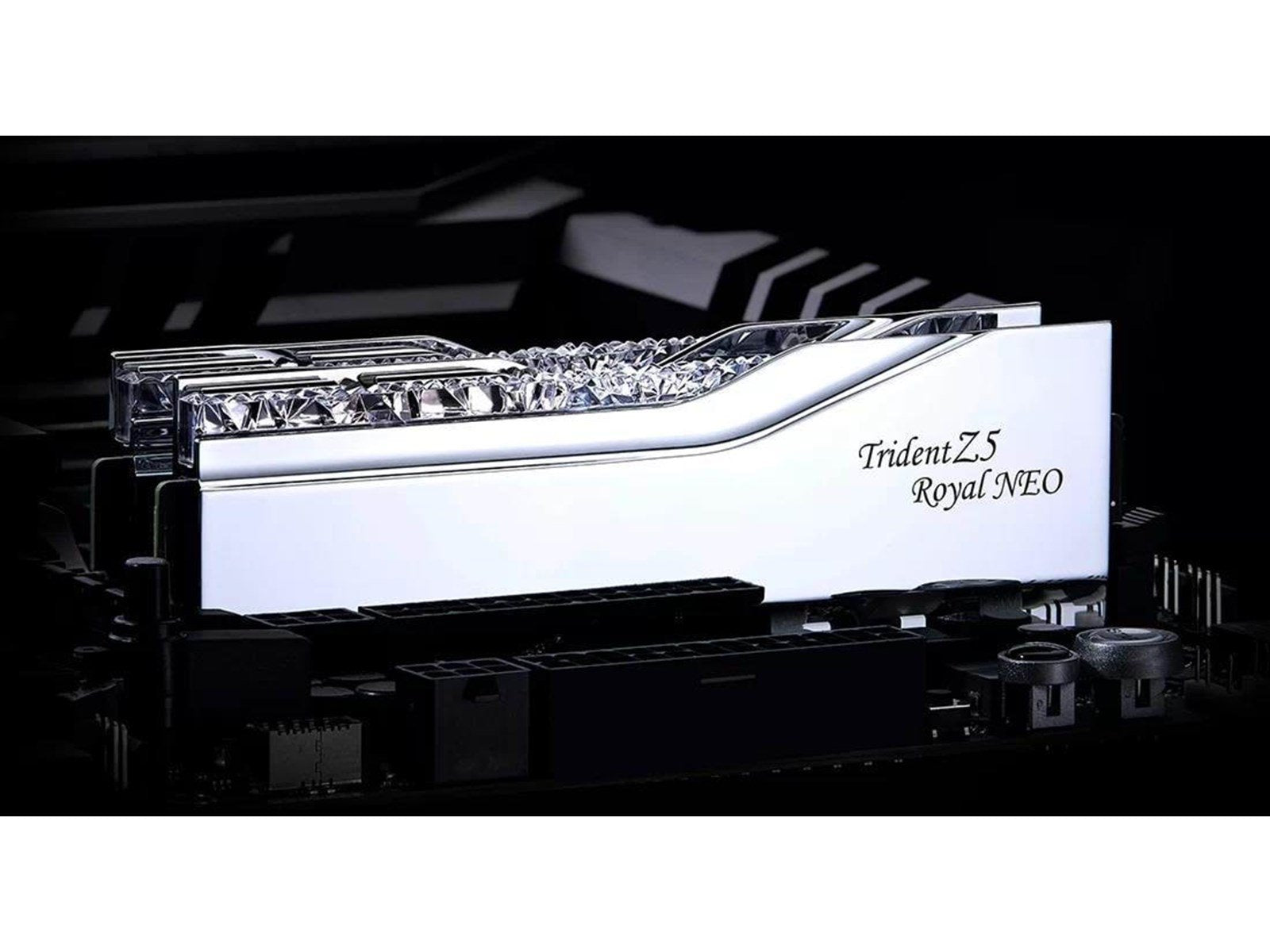 G.Skill Trident Z5 Royal Neo RGB DDR5-6000 - 96GB - CL28 - Dual Channel (2 pcs) - AMD EXPO - Silber mit RGB