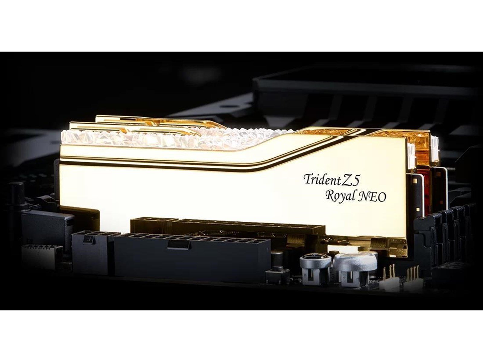 G.Skill Trident Z5 Royal Neo RGB DDR5-6000 - 96GB - CL28 - Dual Channel (2 pcs) - AMD EXPO - Gold mit RGB