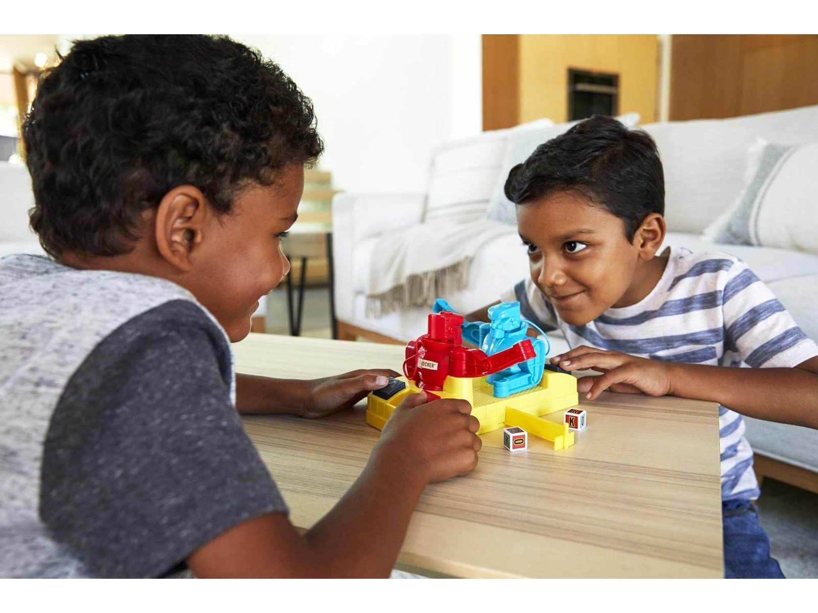 Mattel Games Rock 'Em Sock 'Em Robots Knock or Block