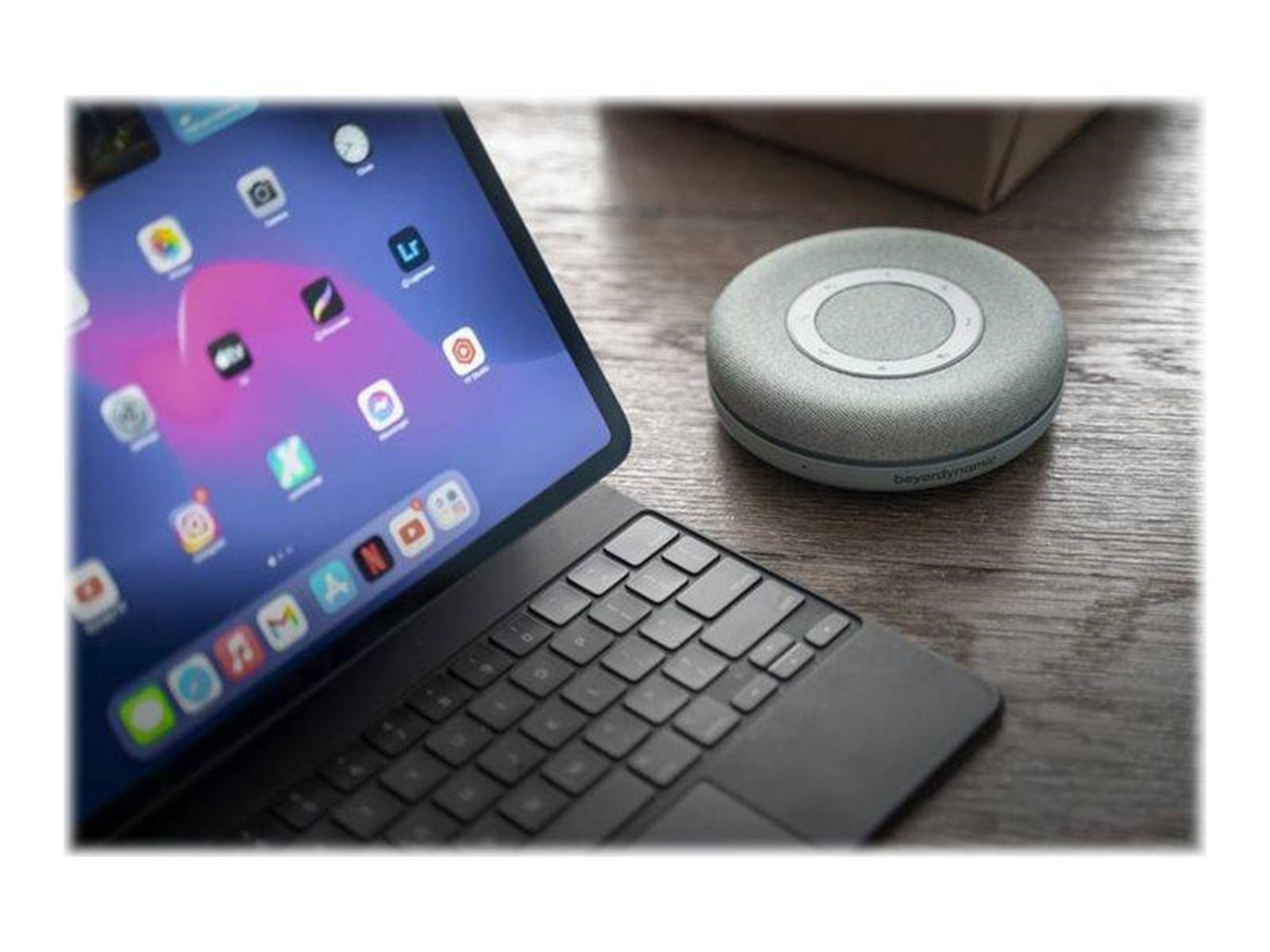 Beyerdynamic Space - speakerphone