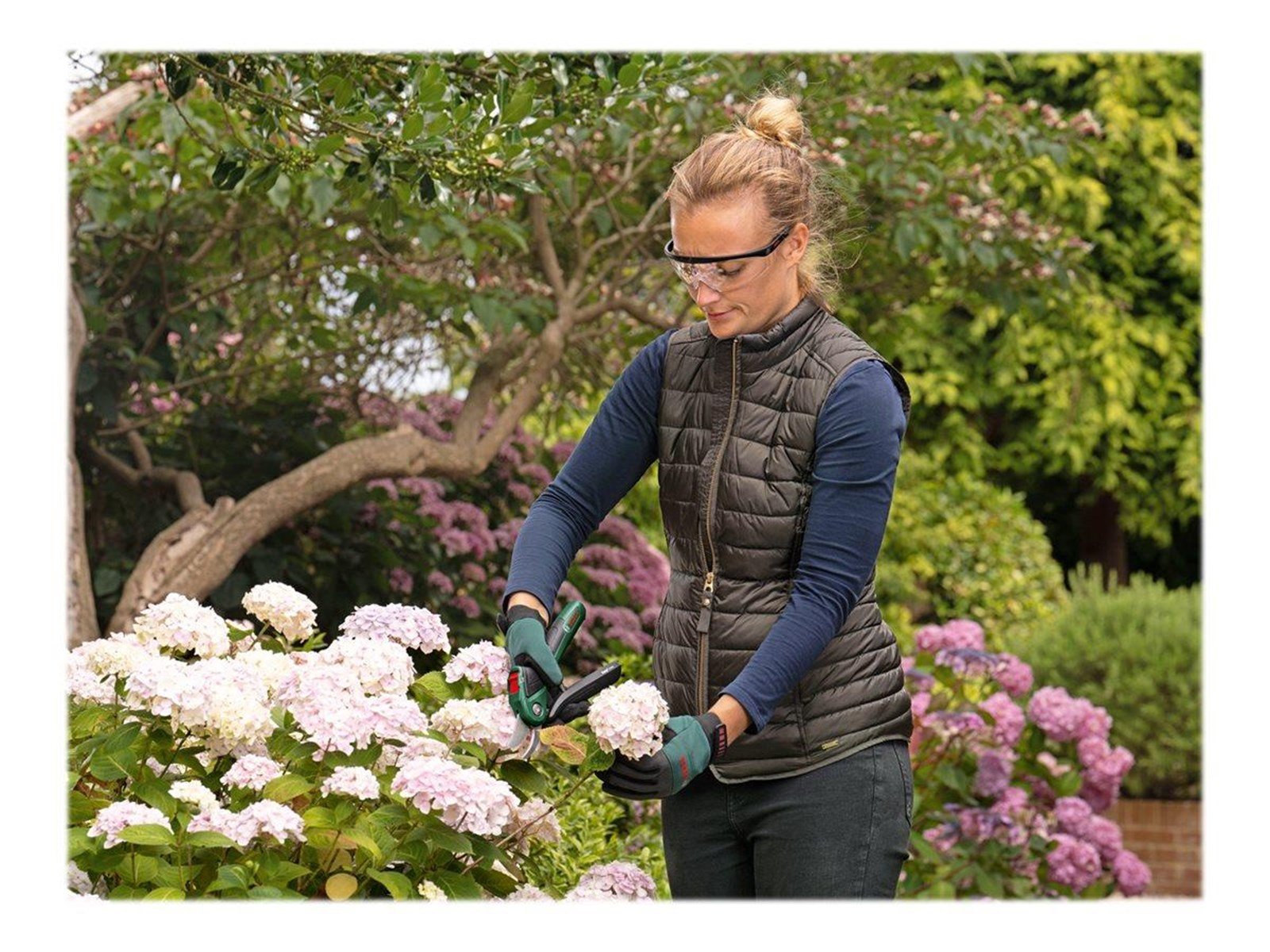 Bosch EasyPrune CORDLESS GARDEN SHEARS