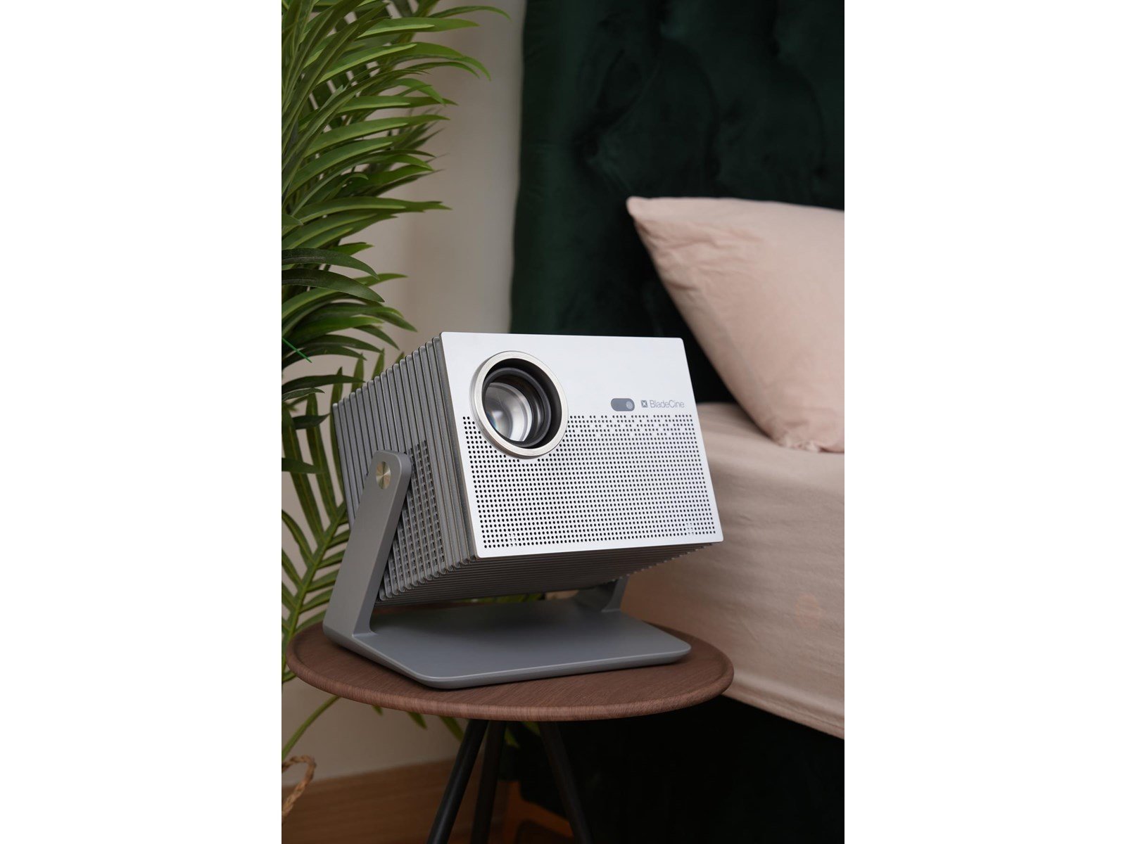 BladeCine Projektoren Cube 600 White - 600 ANSI lumens