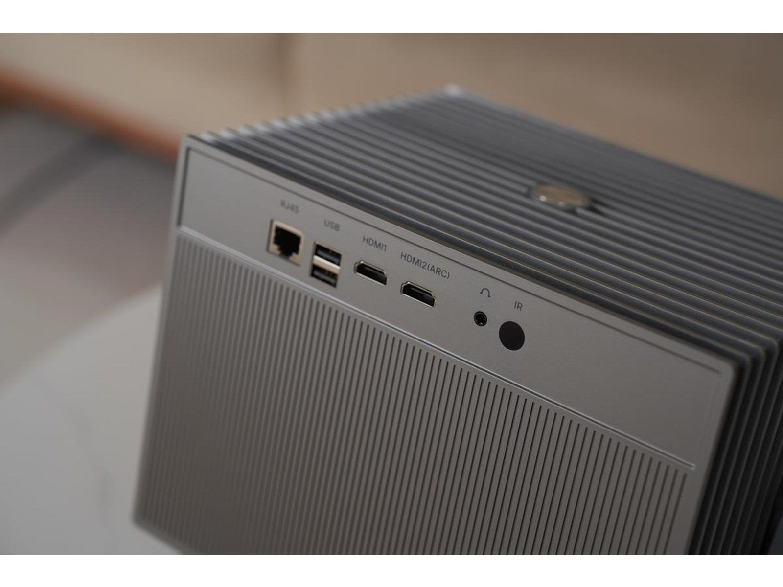 BladeCine Projektoren Cube 600 White - 600 ANSI lumens