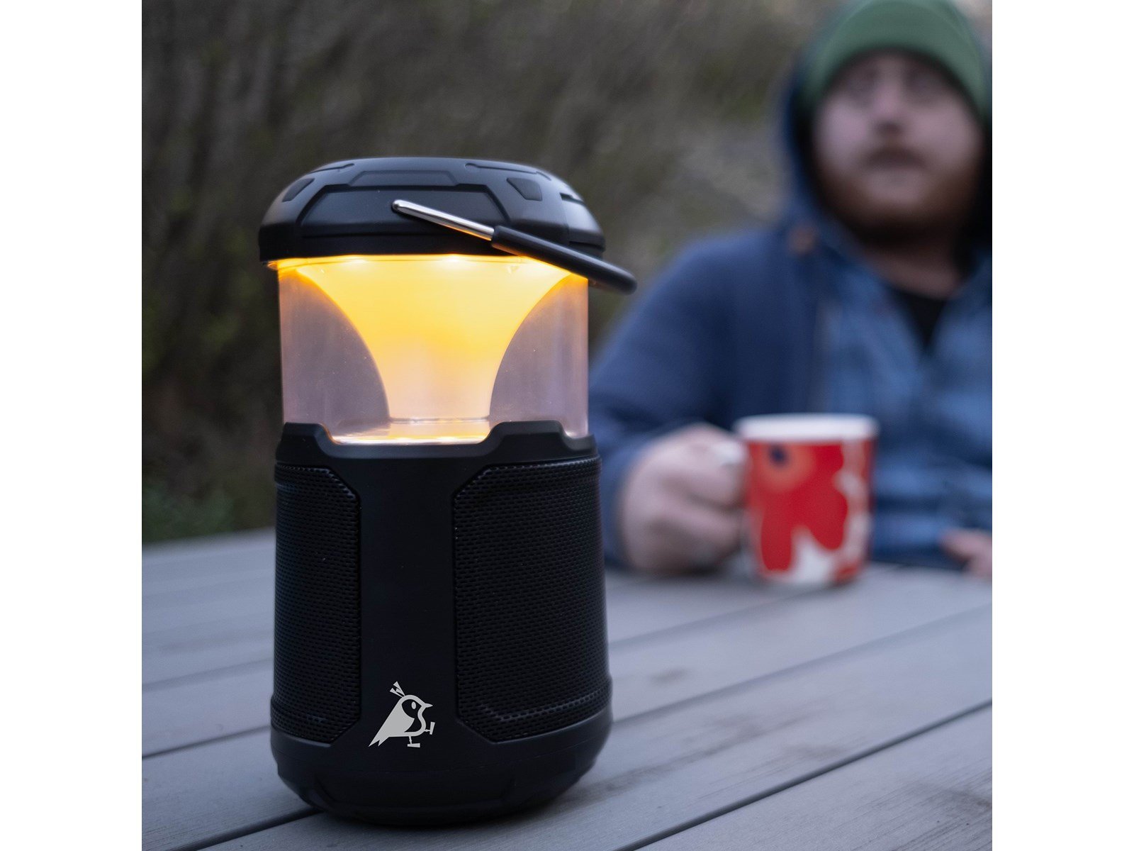 Aqiila Soundbird B10 - Dimmable LED light with speakers