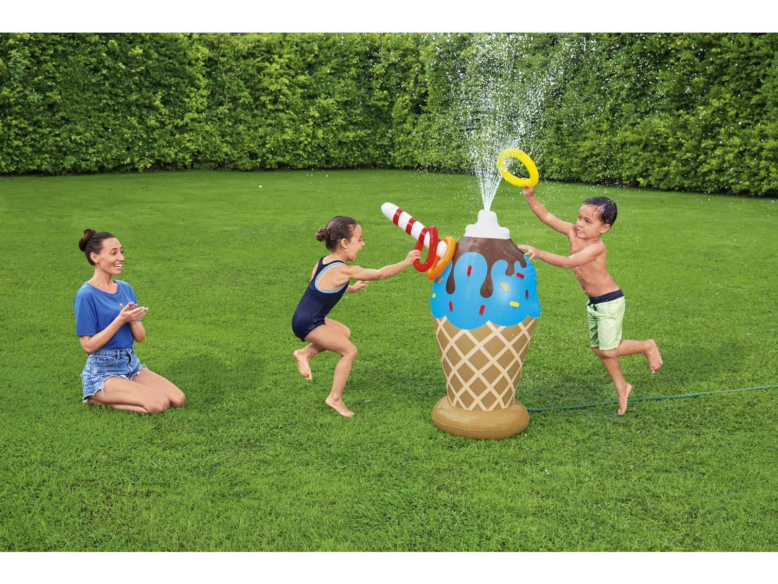 Bestway Water-splashing ice cream cone