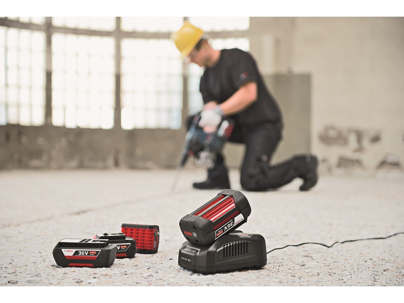 Bosch Professional BATTERISÆT 36V 2X6AH M/LADER GAL3680CV