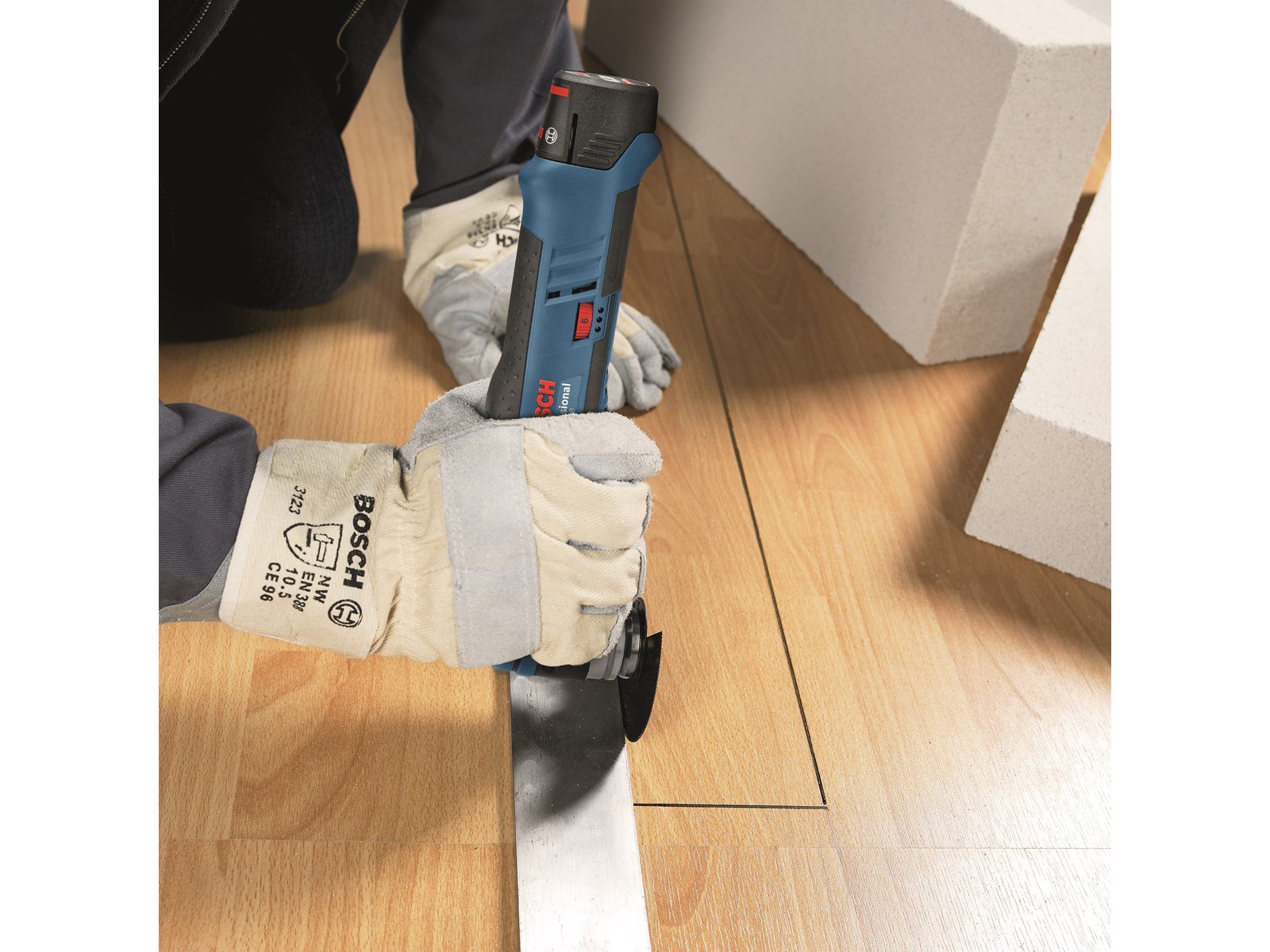 Bosch Professional MULTICUTTER GOP 12V-28 2X3.0AH L-BOXX