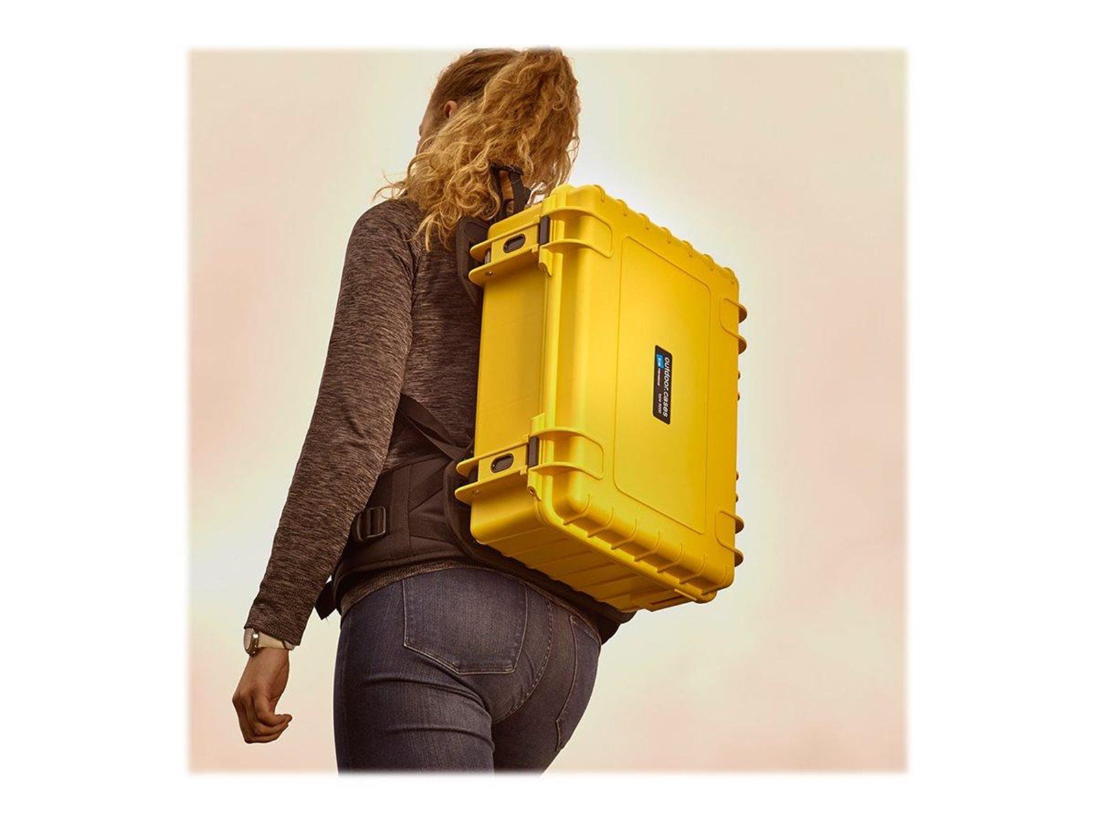 B&W International B&W