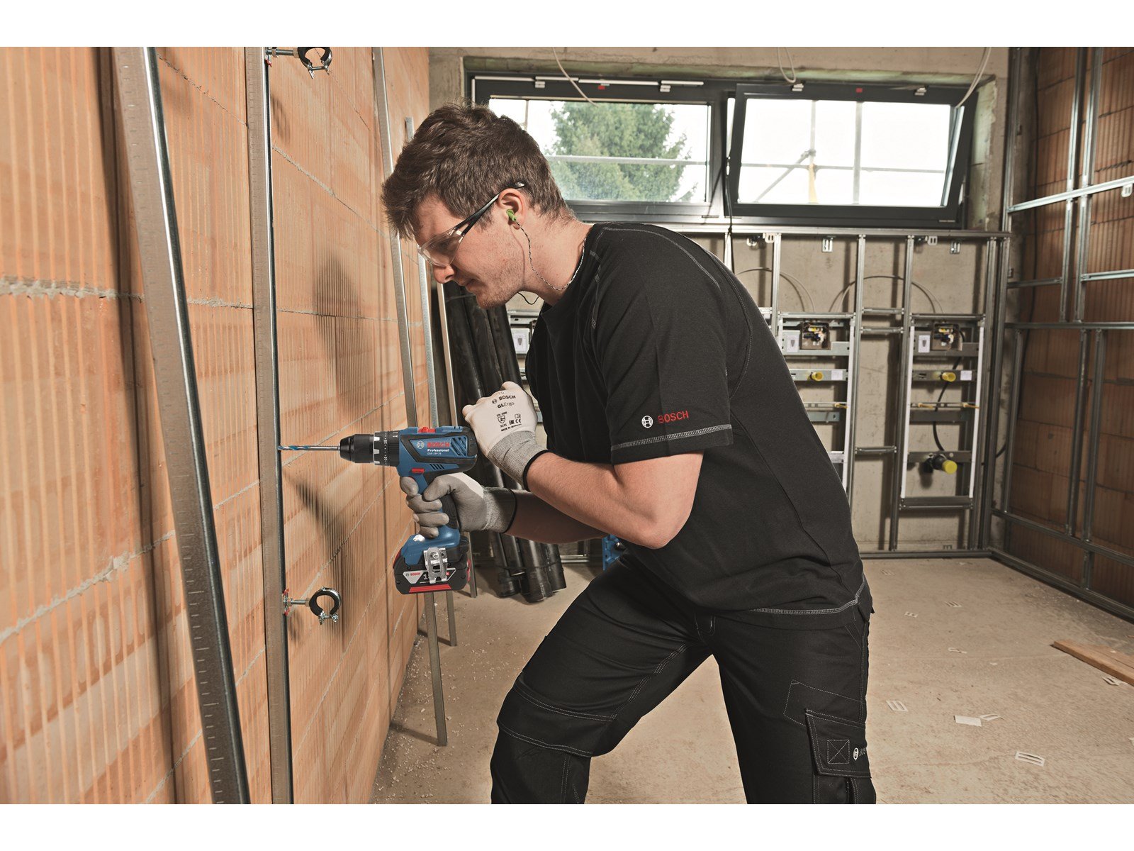 Bosch Professional Dynamic Series GSB 18V-28 Professional (SOLO)
