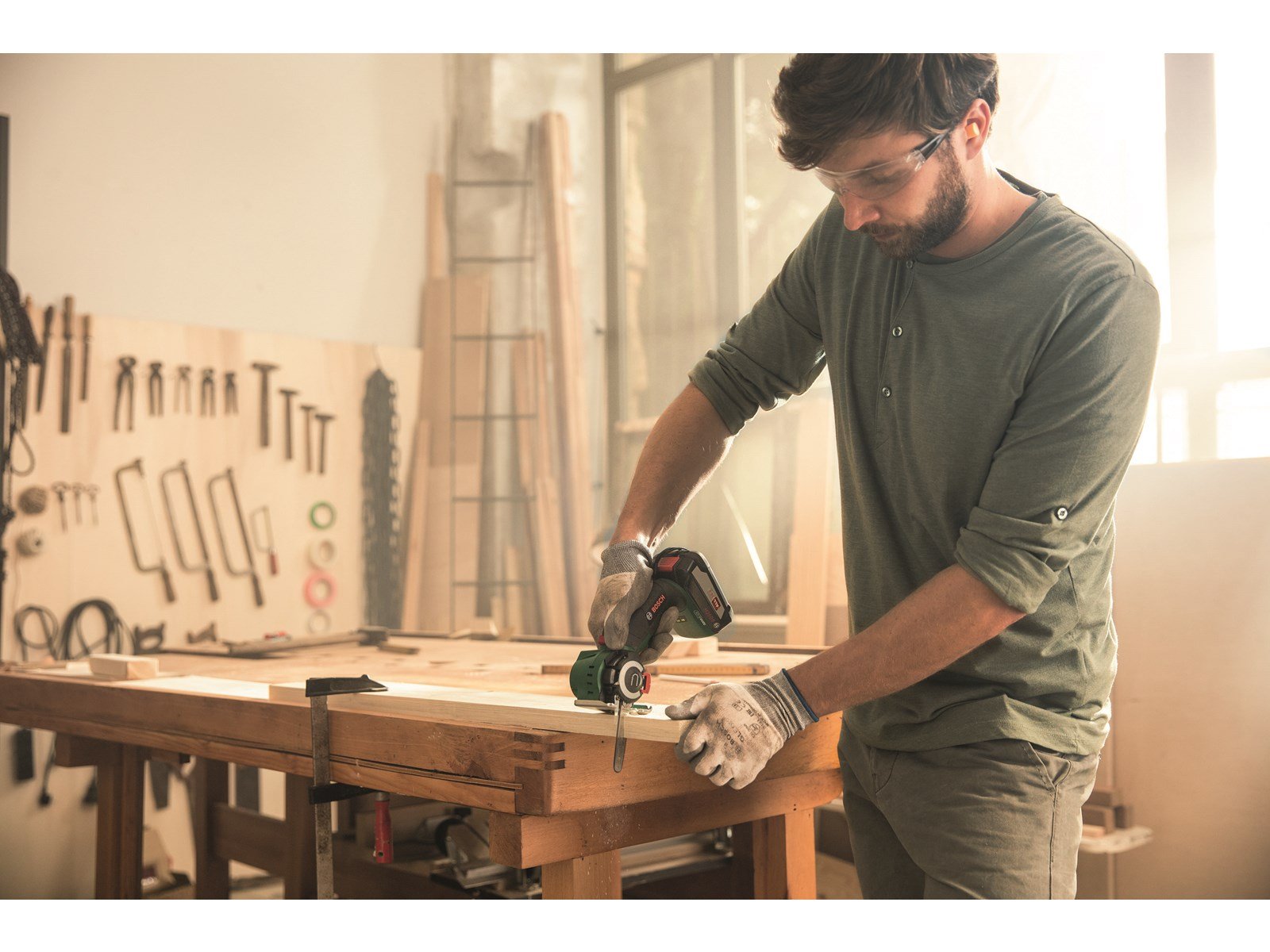 Bosch AdvancedCut 18