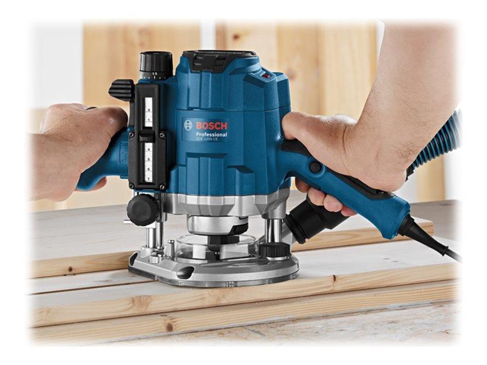 Bosch Professional GOF 1250 CE Professional