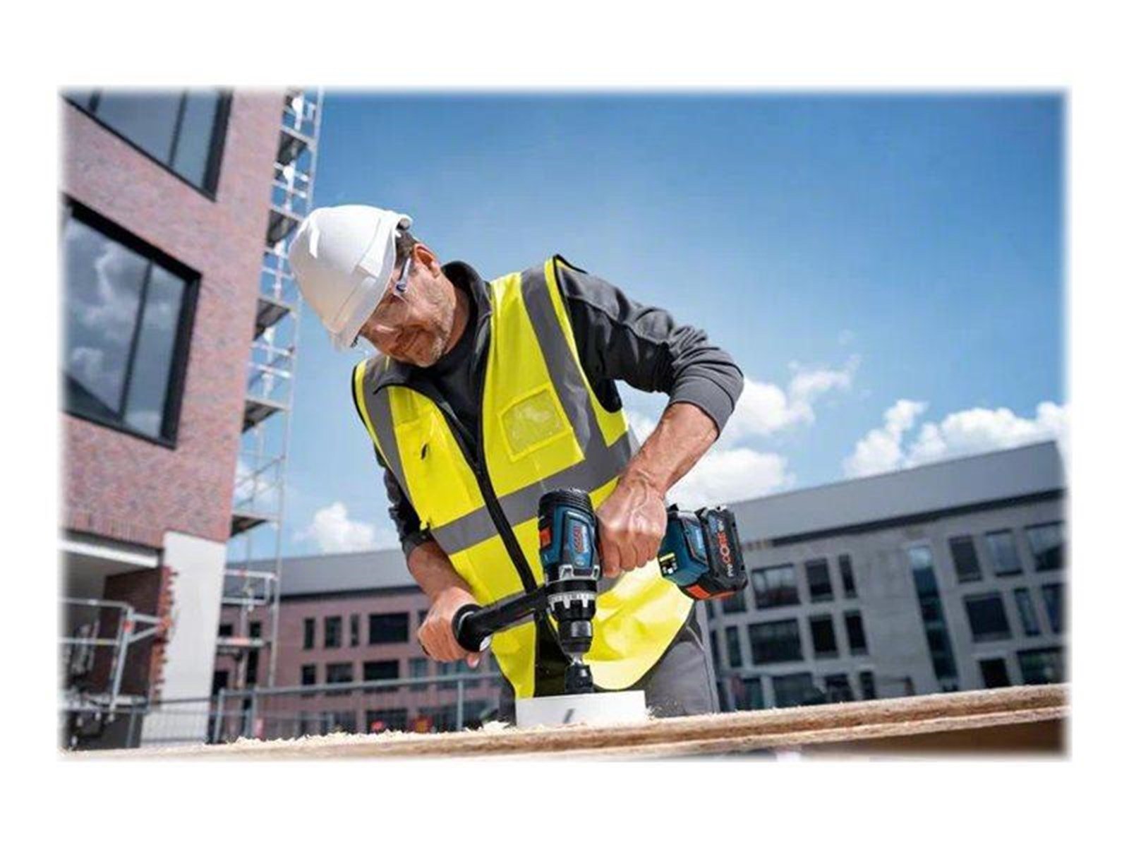 Bosch Professional DRILL/DRIVER GSR 18V-150C 2X8PC LB