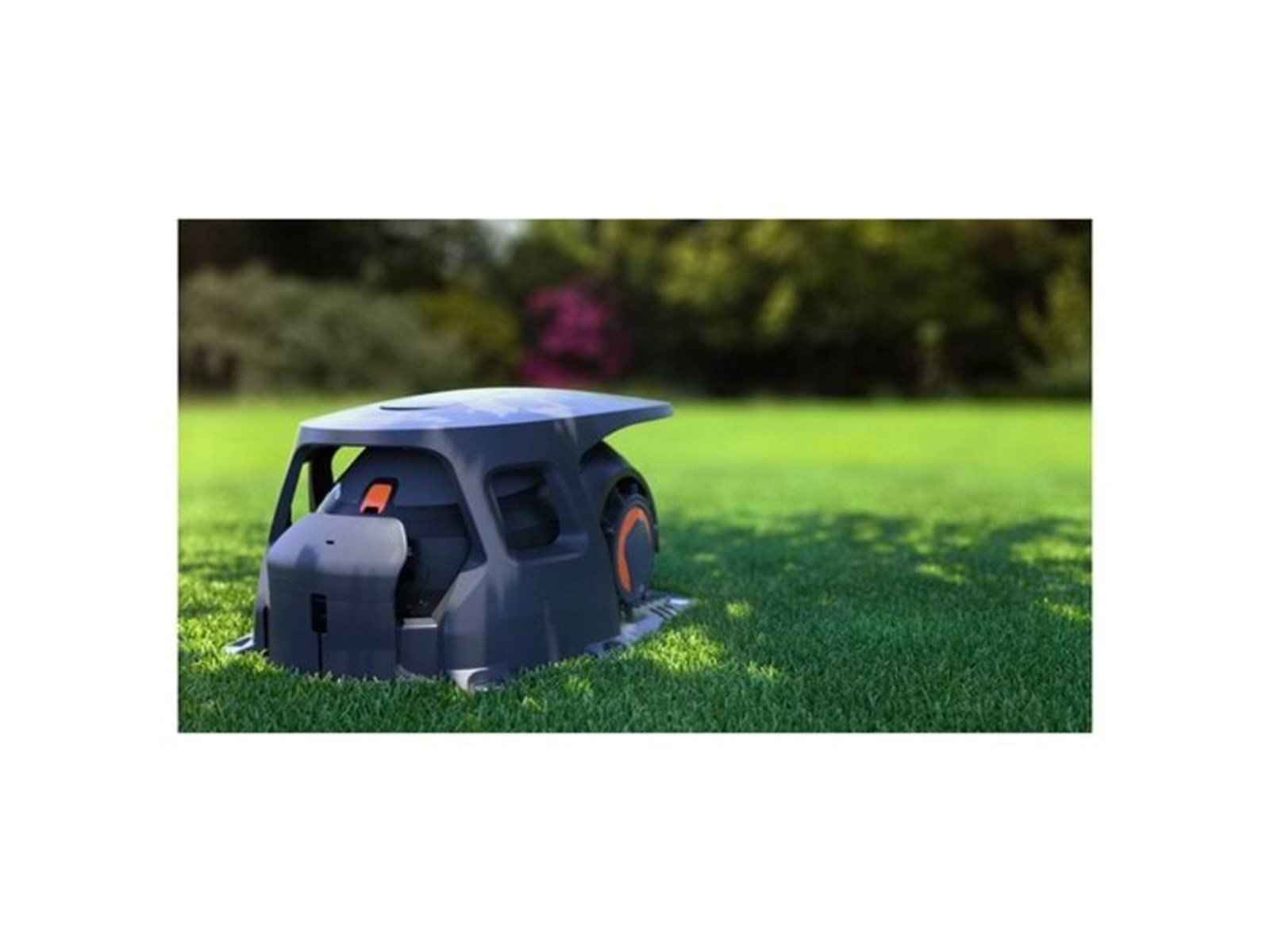 Black & Decker BCRMW123-QW Robotic Lawnmower med Self-clean function & garage 700 m²