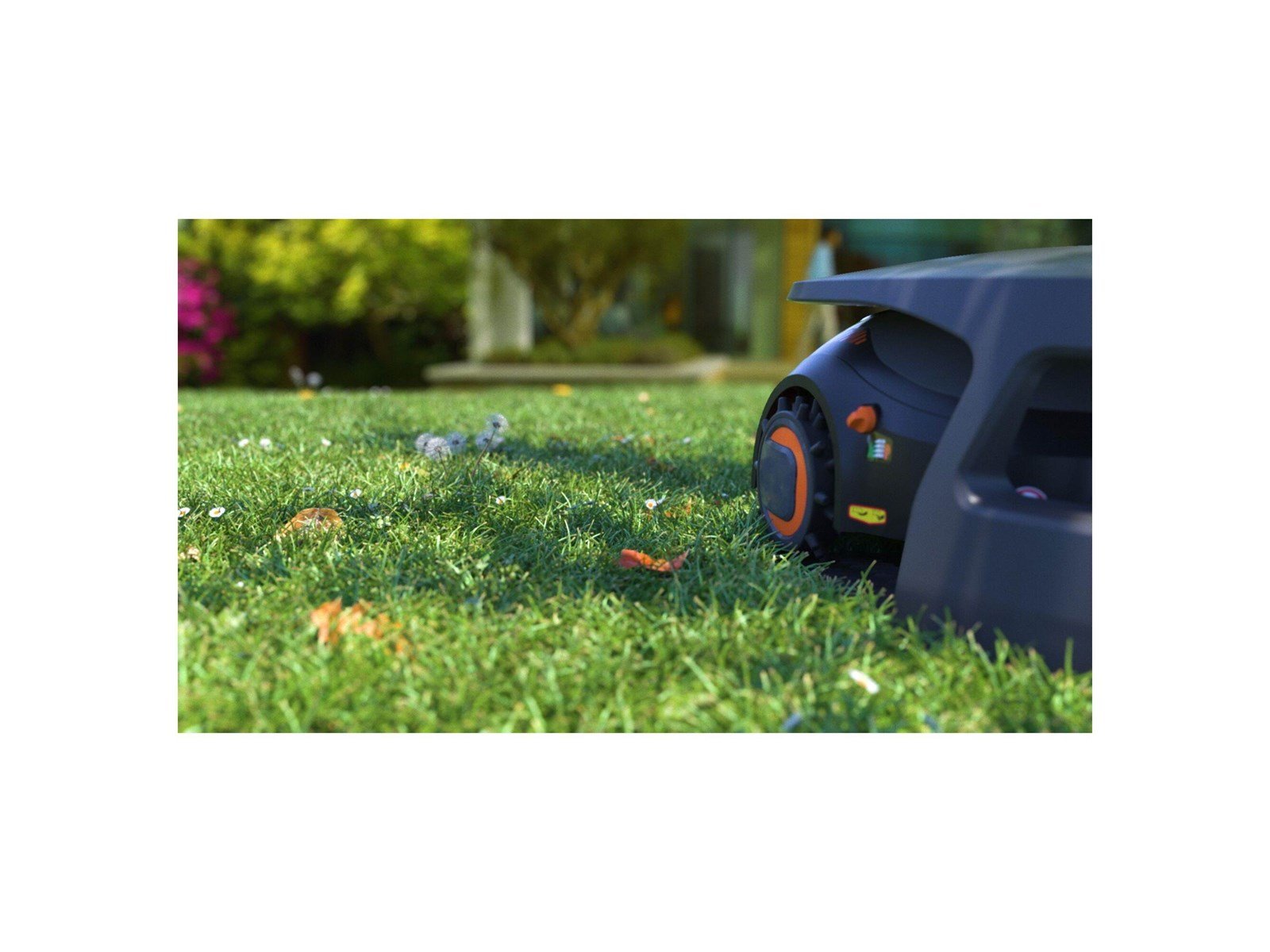 Black & Decker BCRMW123-QW Robotic Lawnmower med Self-clean function & garage 700 m²