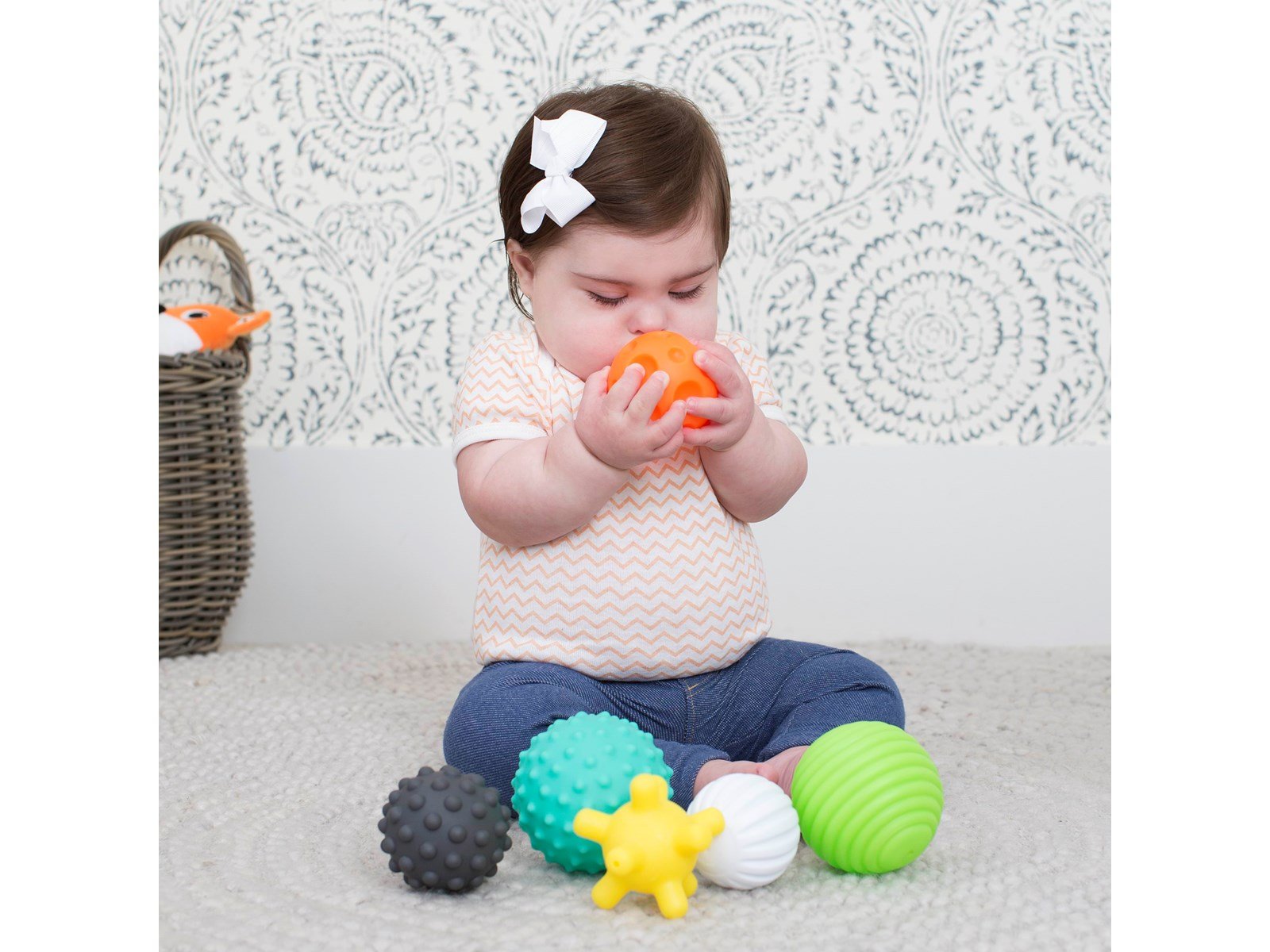 B-Kids Infantino Baby multi balls