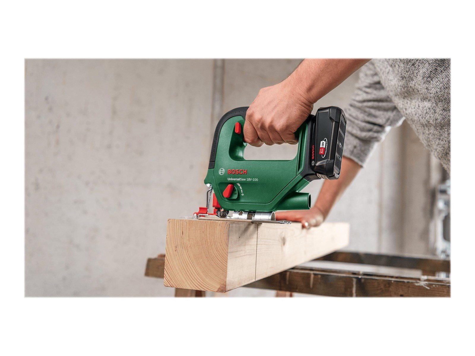 Bosch UniversaSaw 18V-100 (SOLO)