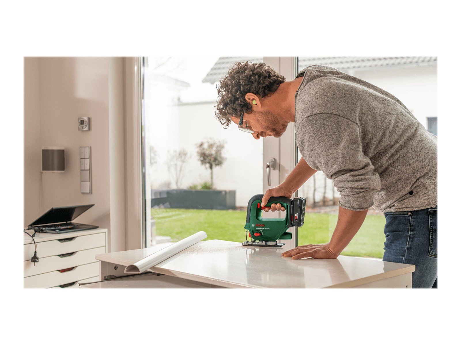 Bosch UniversaSaw 18V-100 (SOLO)