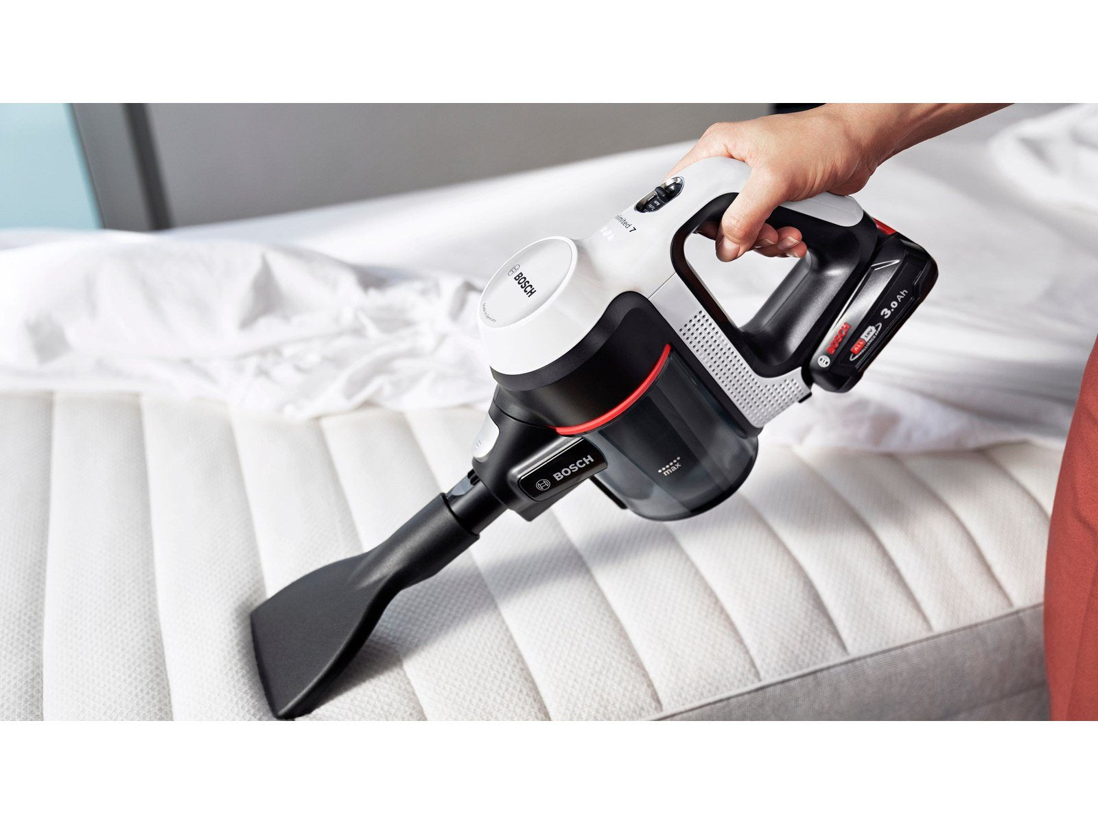 Bosch 2-in-1 Staubsauger Unlimited Series 7 BBS711W