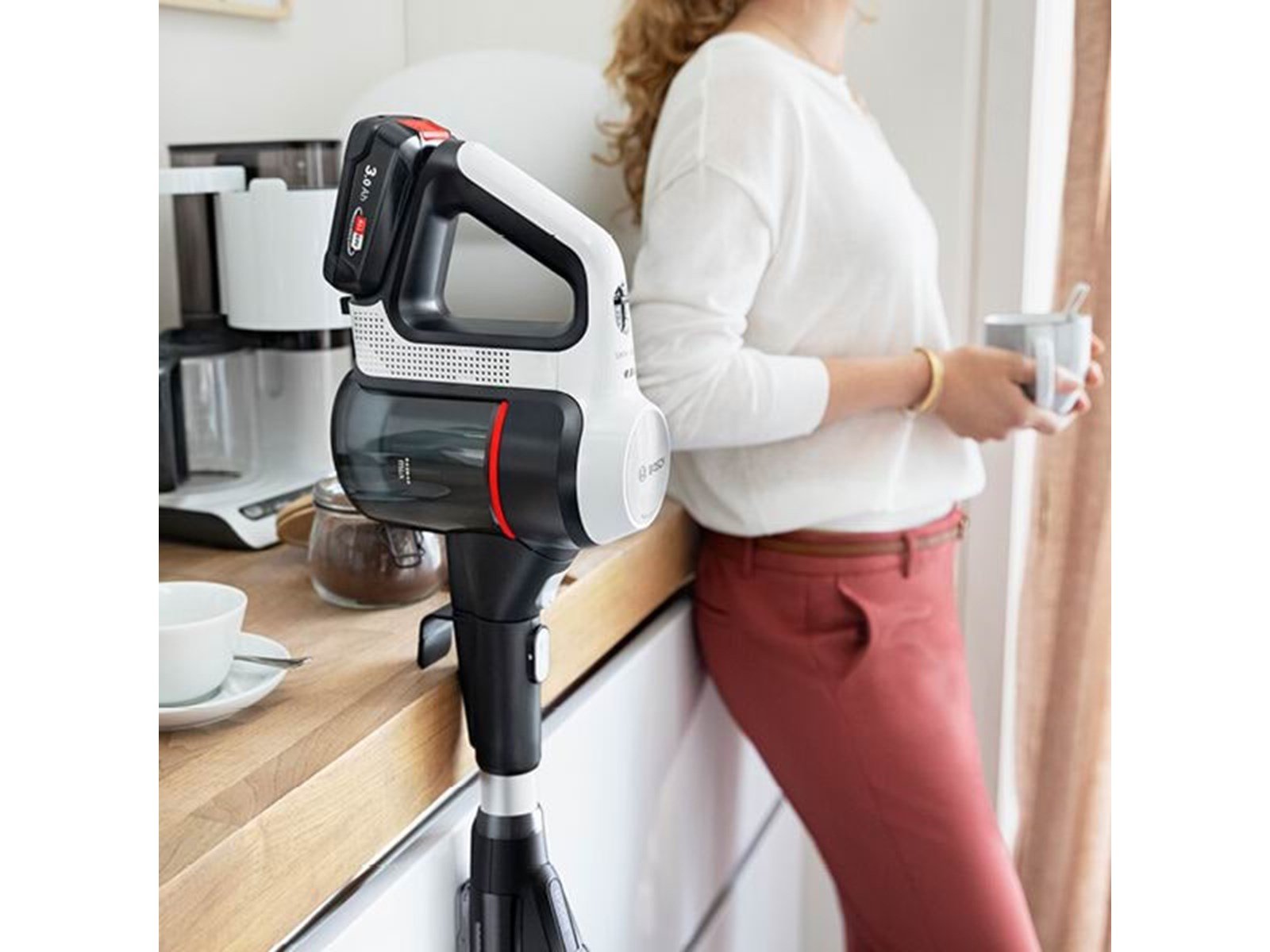 Bosch 2-in-1 Staubsauger Unlimited Series 7 BBS711W