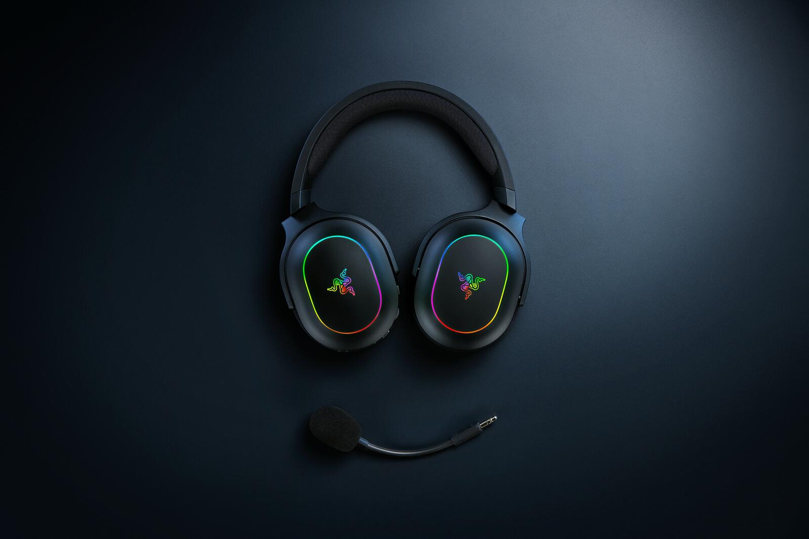 Razer Barracuda X Chroma kabelloses Multiplattform-Gaming-Headset, weiß