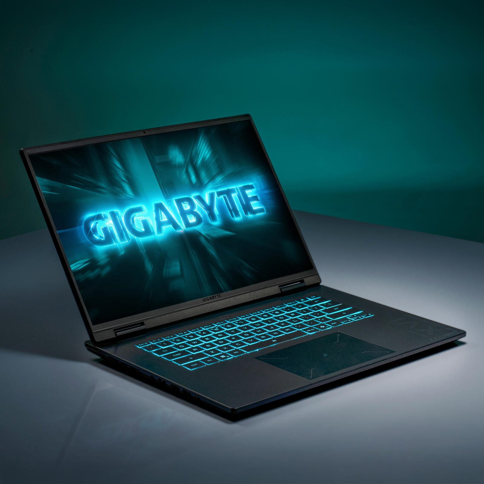 GIGABYTE GAMING A16 CTH Intel® Core™ i7-13620H Notebook 40,6 cm (16')