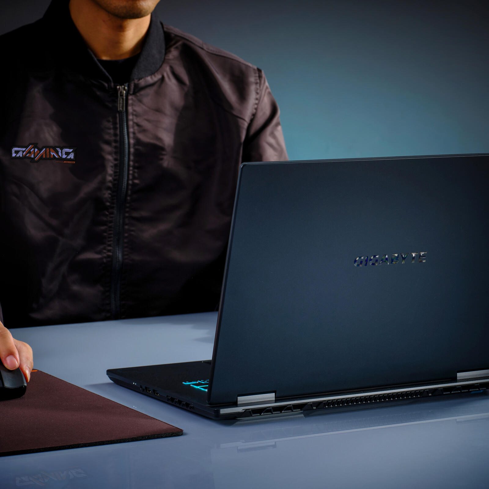 GIGABYTE GAMING A16 CMH Intel® Core™ i7-13620H Notebook 40,6 cm (16')