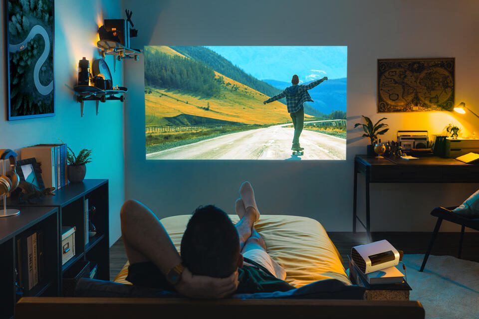 B-WARE ViewSonic M10E tragbarer Laser Beamer 2200 ANSI Lumen