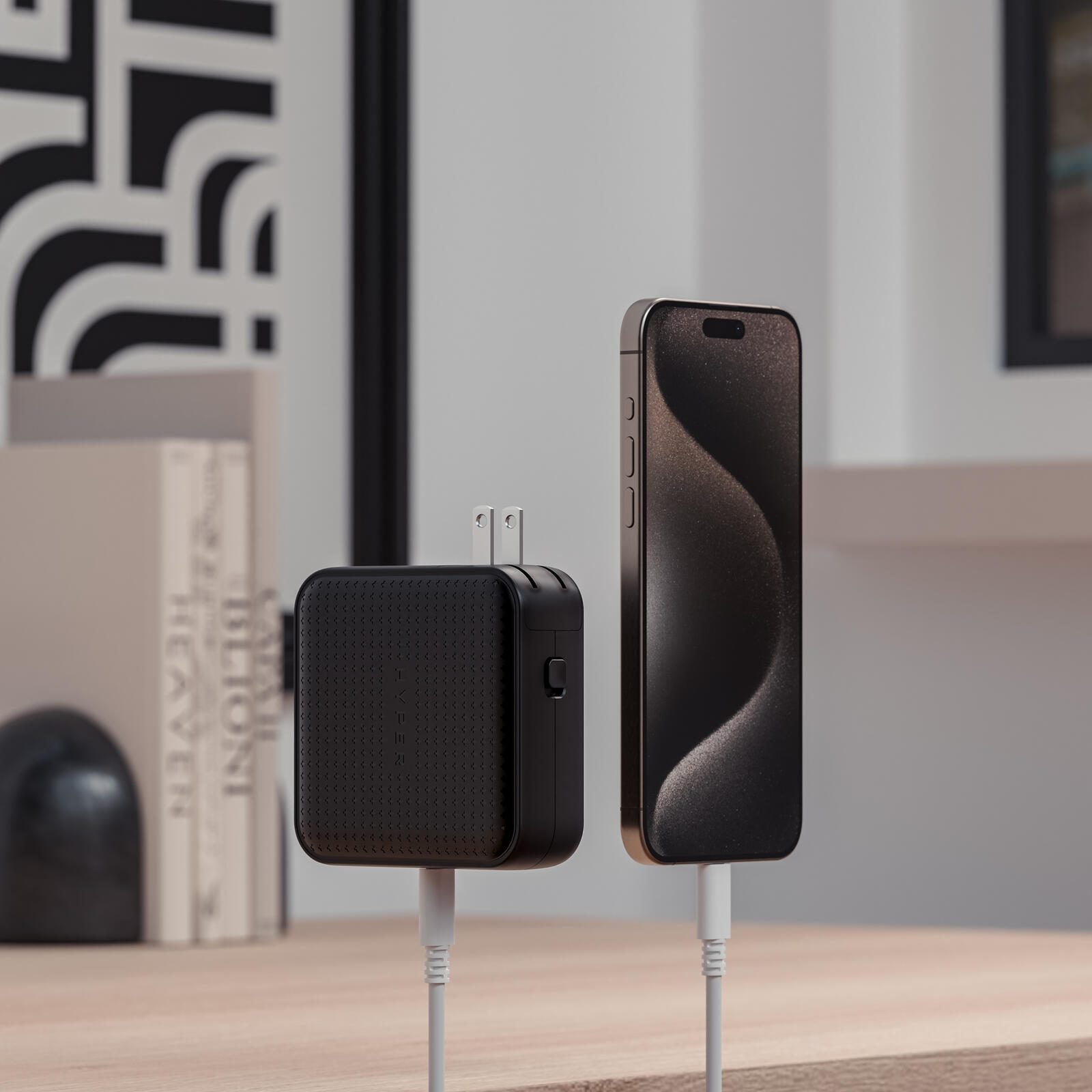 Hyper® HyperJuice 100W USB-C GaN Reise-Ladegerät (3C+1A) - Schwarz
